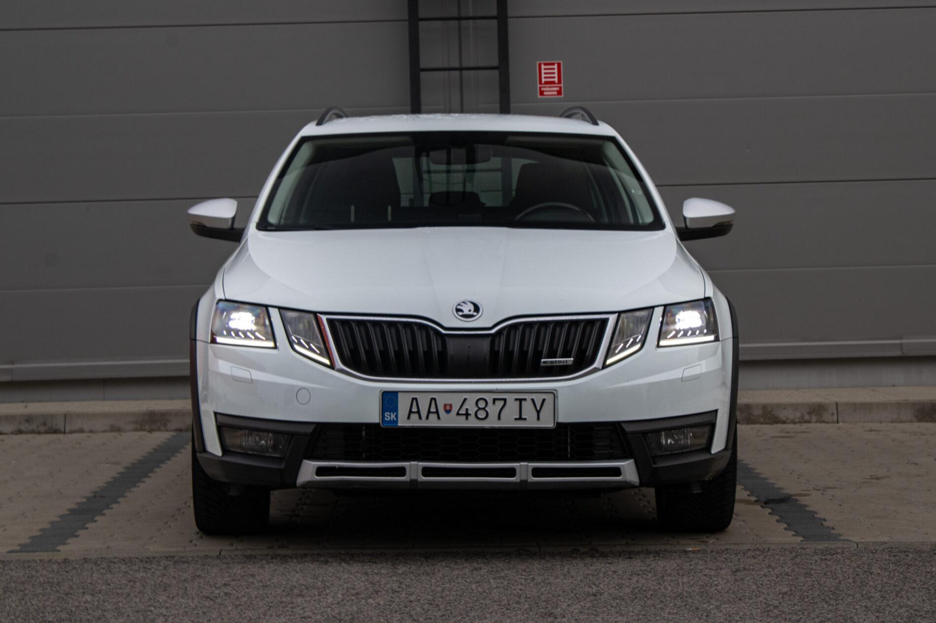 2018 Skoda Octavia RS, bílá kombi, 195 000 km