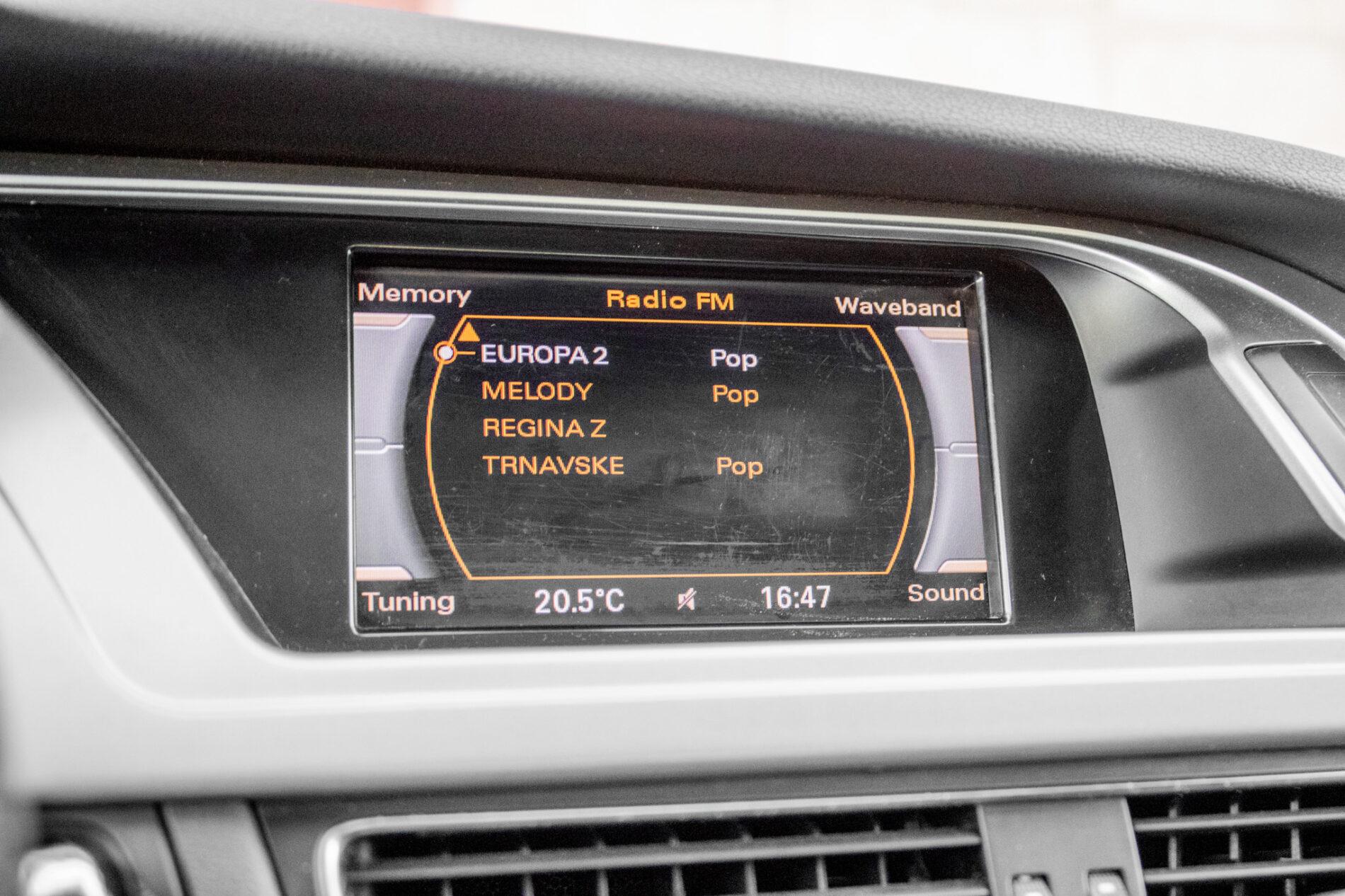 2010 AUDI A4, bílá kombi, 260 367 km