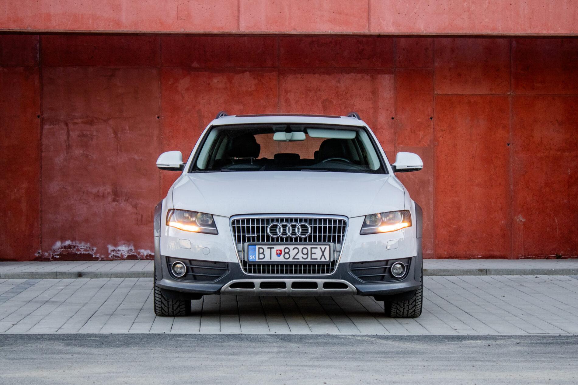 2010 AUDI A4, bílá kombi, 260 367 km