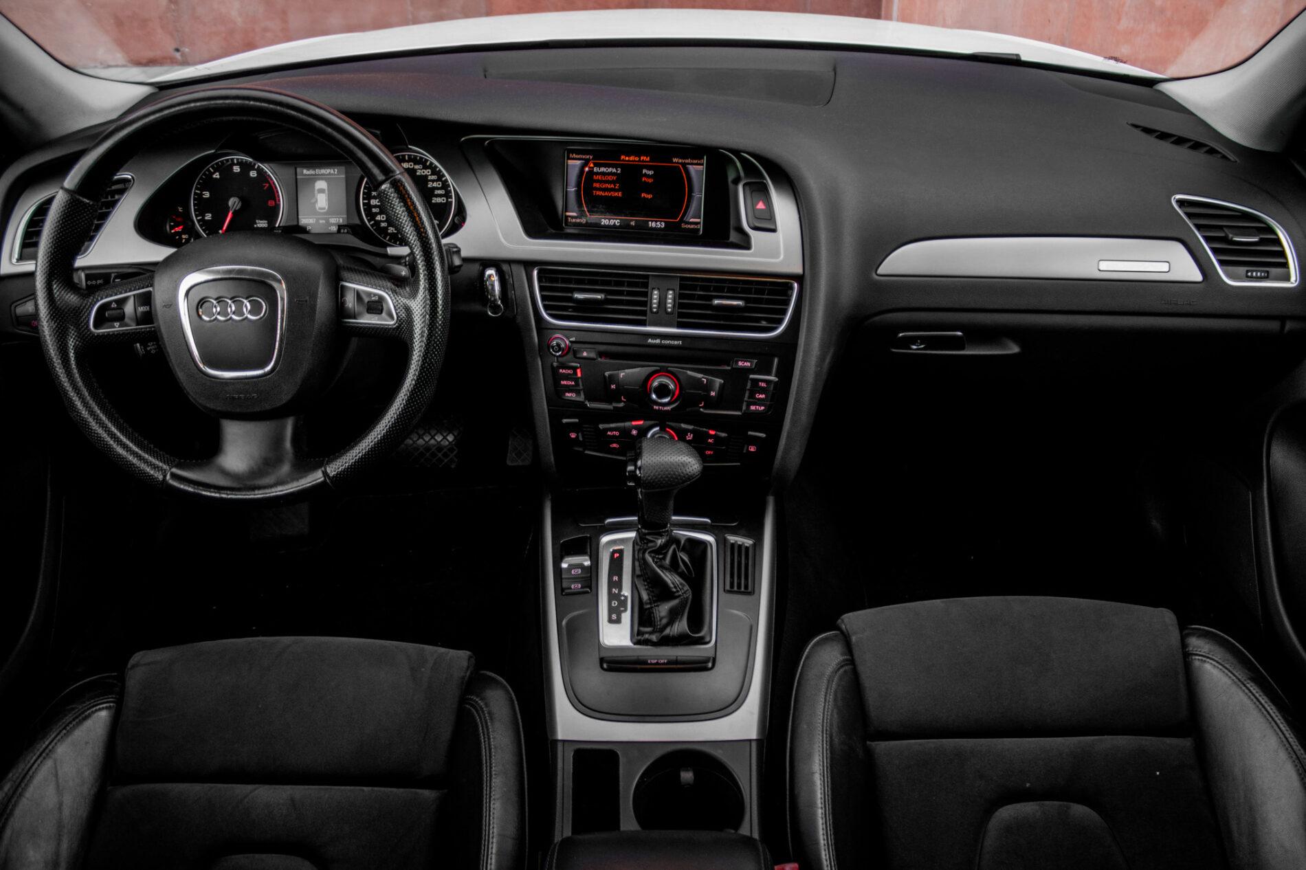 2010 AUDI A4, bílá kombi, 260 367 km