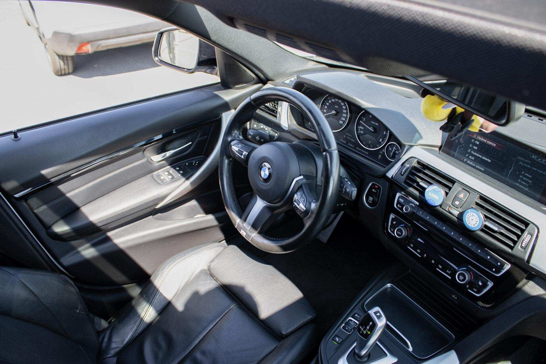 2017 BMW 335d, bílá kombi, 150 450 km