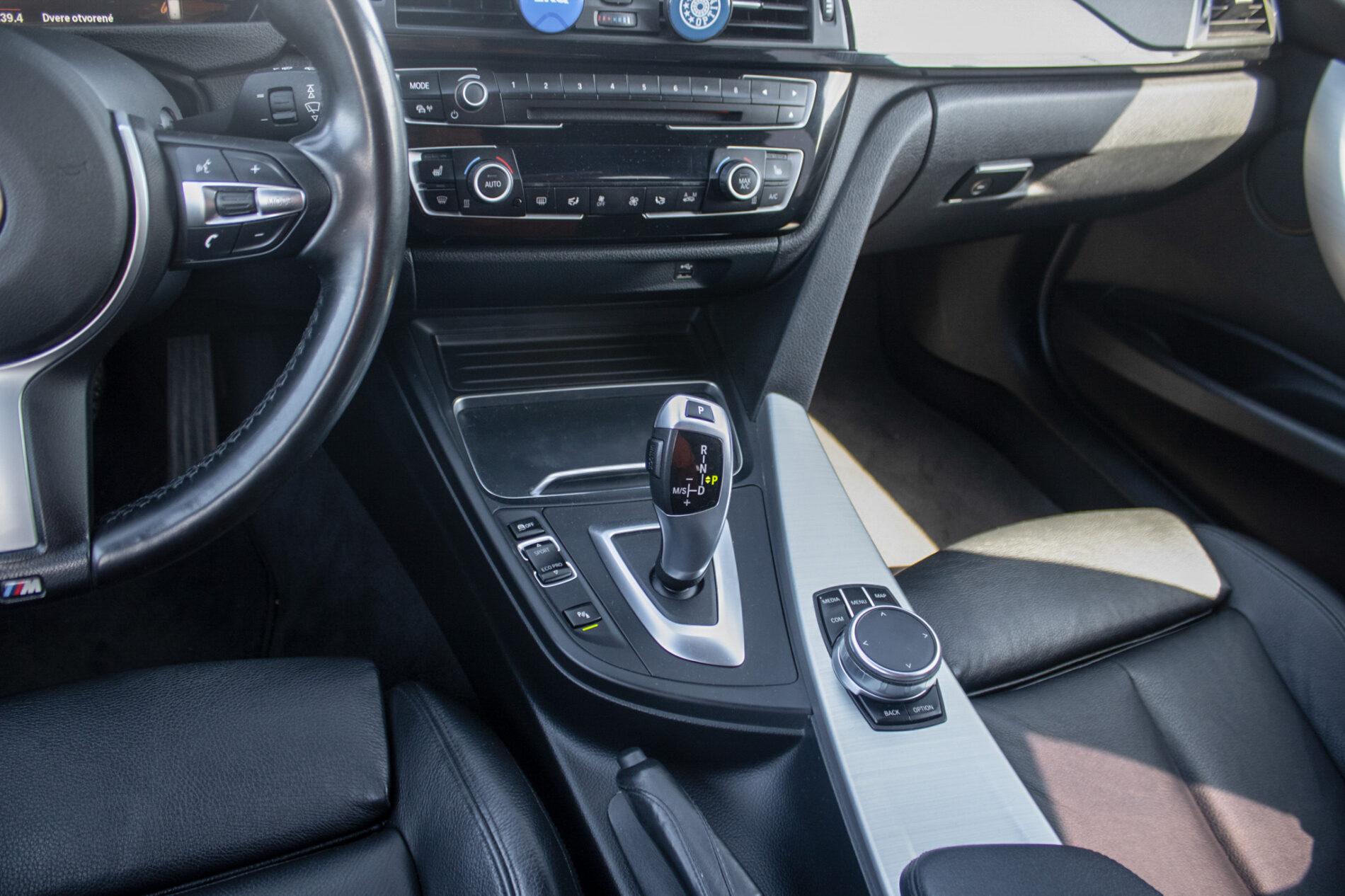 2017 BMW 335d, bílá kombi, 150 450 km