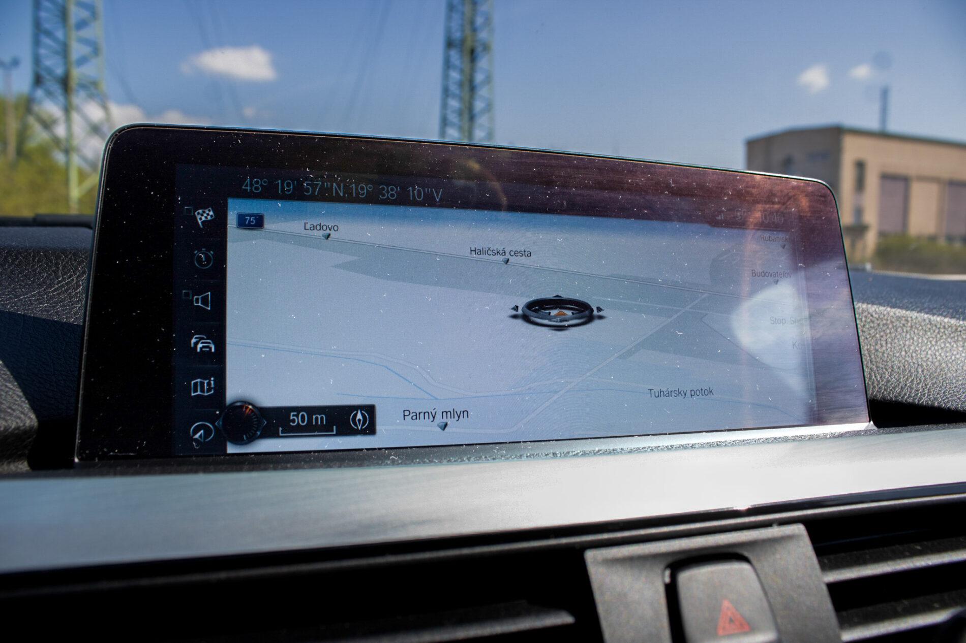 2017 BMW 335d, bílá kombi, 150 450 km