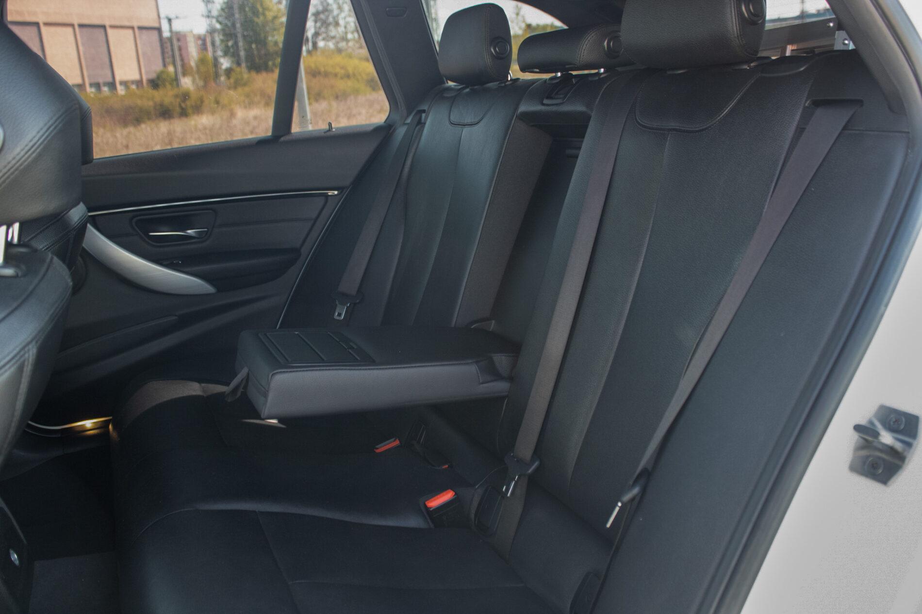 2017 BMW 335d, bílá kombi, 150 450 km