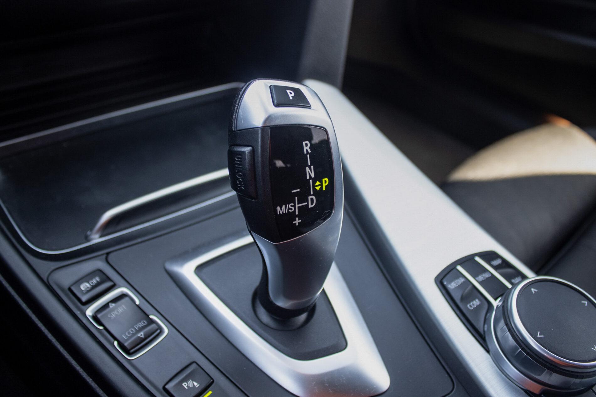 2017 BMW 335d, bílá kombi, 150 450 km