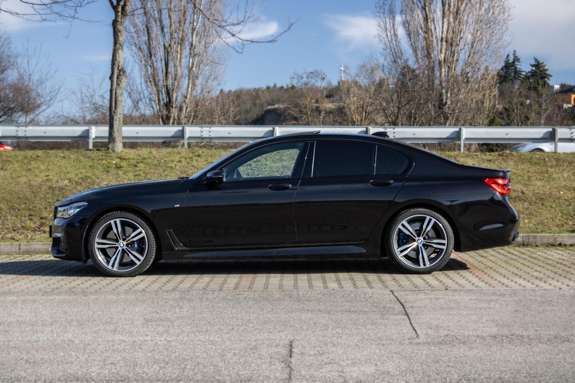2017 BMW 740d, černá sedan, 137 000 km