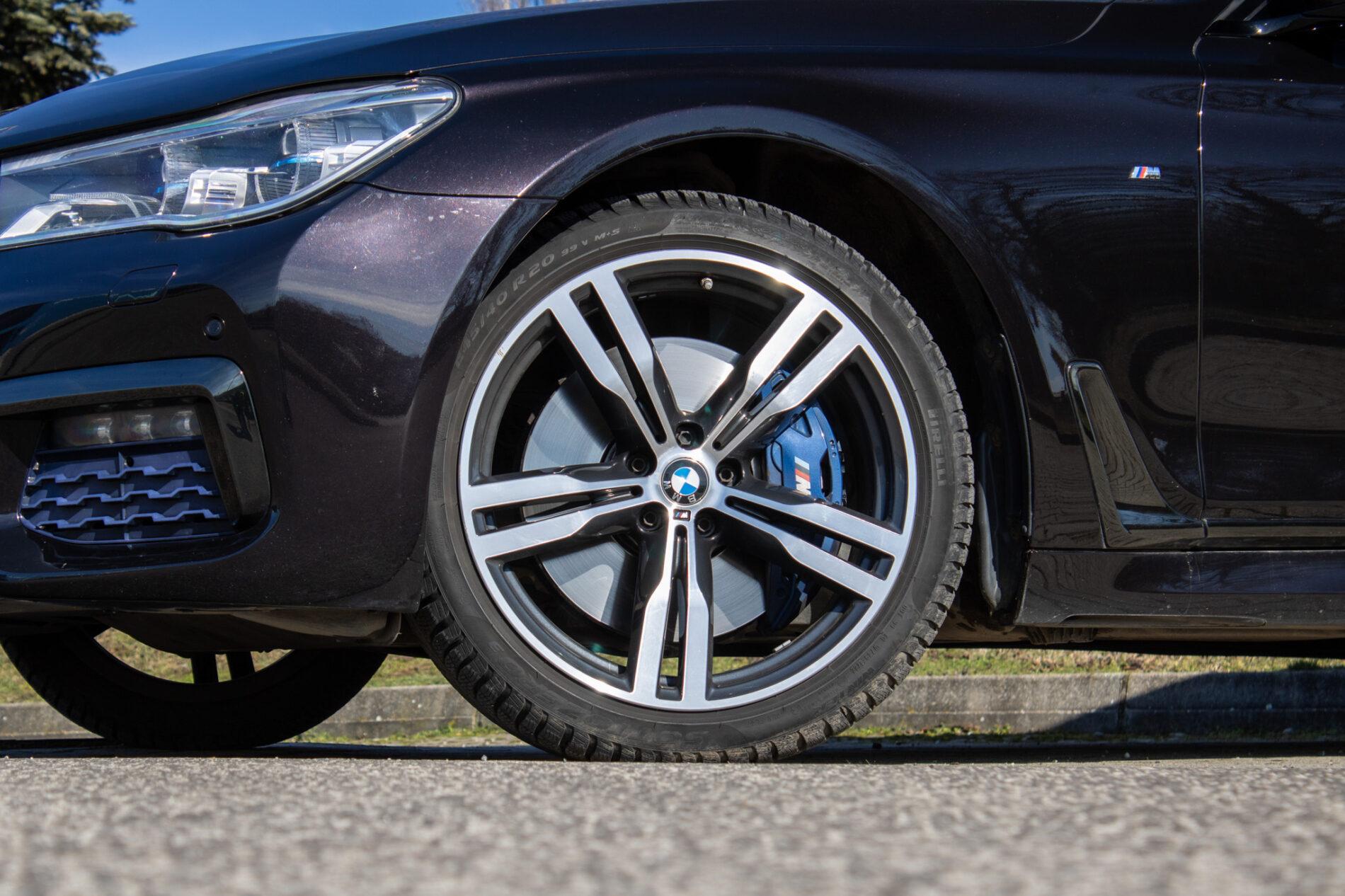 2017 BMW 740d, černá sedan, 137 000 km