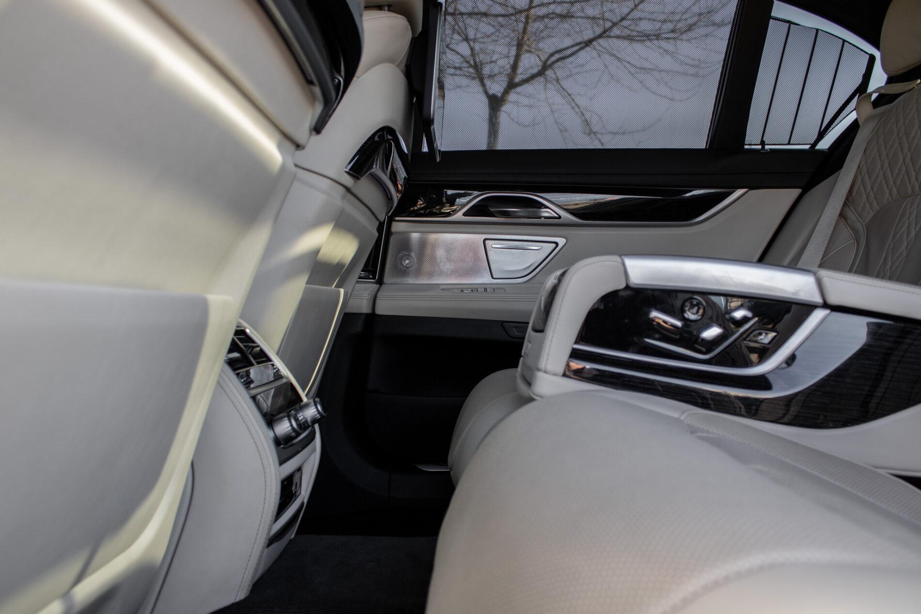 2017 BMW 740d, černá sedan, 137 000 km