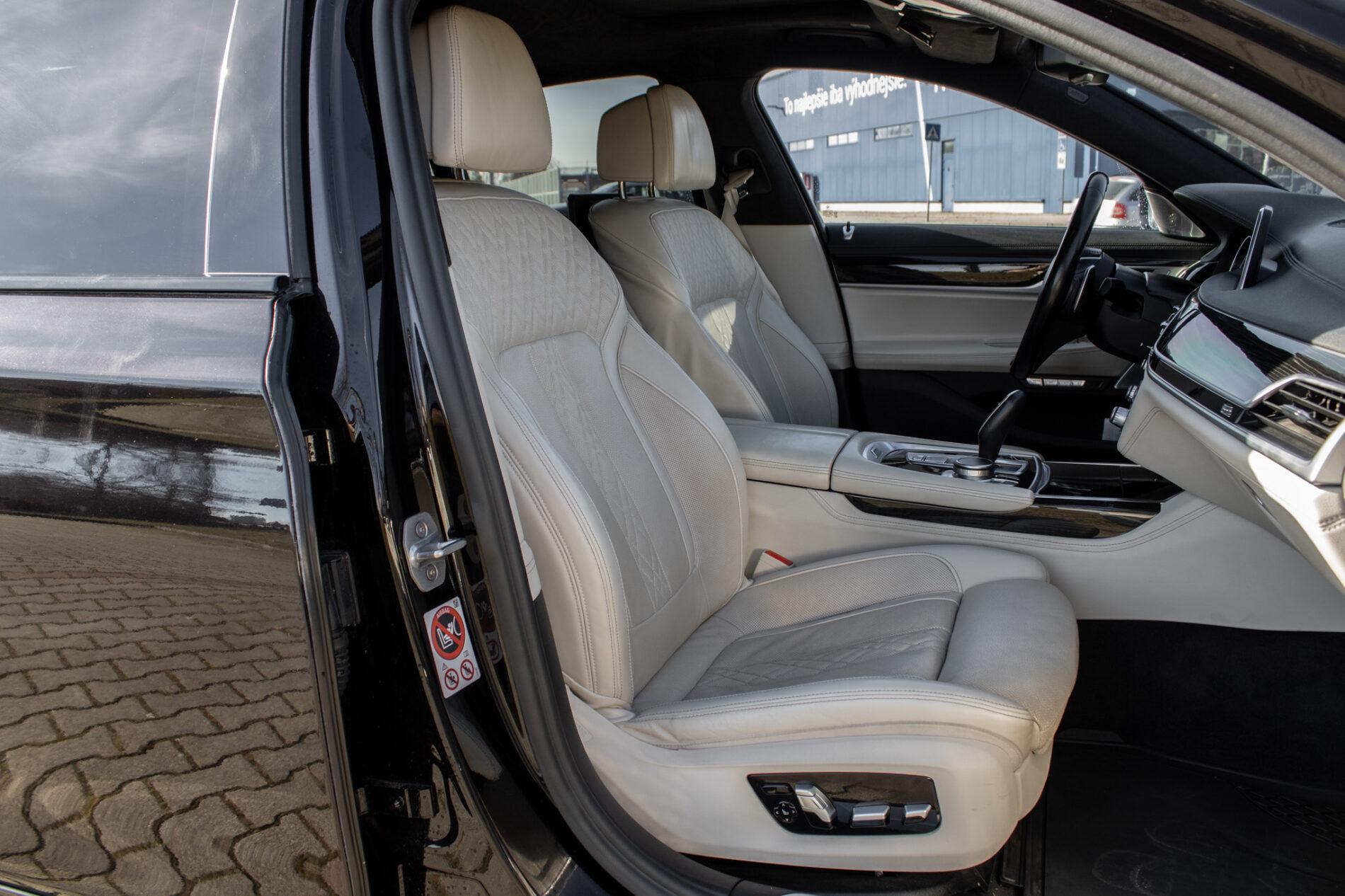 2017 BMW 740d, černá sedan, 137 000 km
