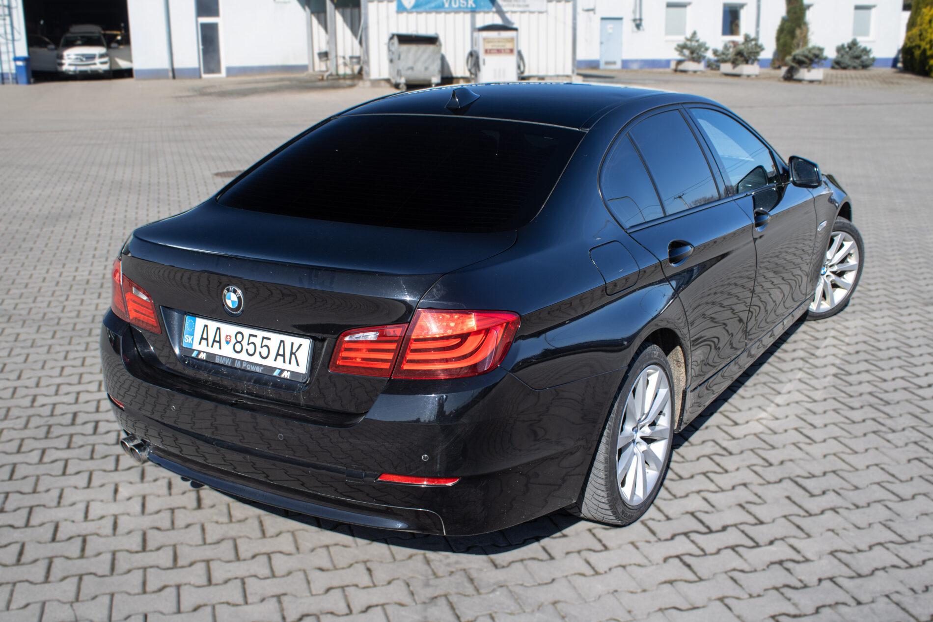 2010 BMW 530d, černá sedan, 468 596 km