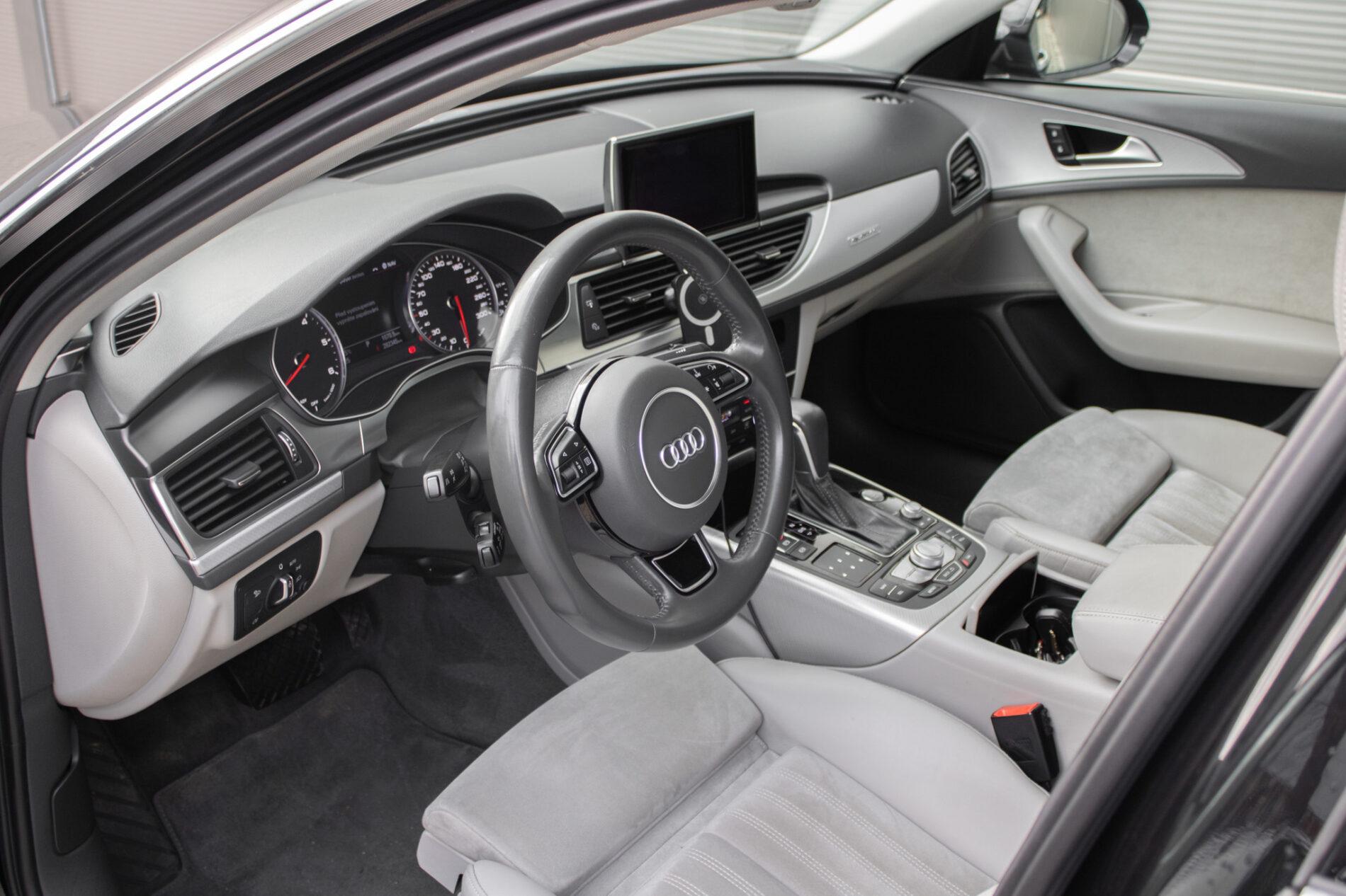 2018 AUDI A6, černá sedan, 282 345 km