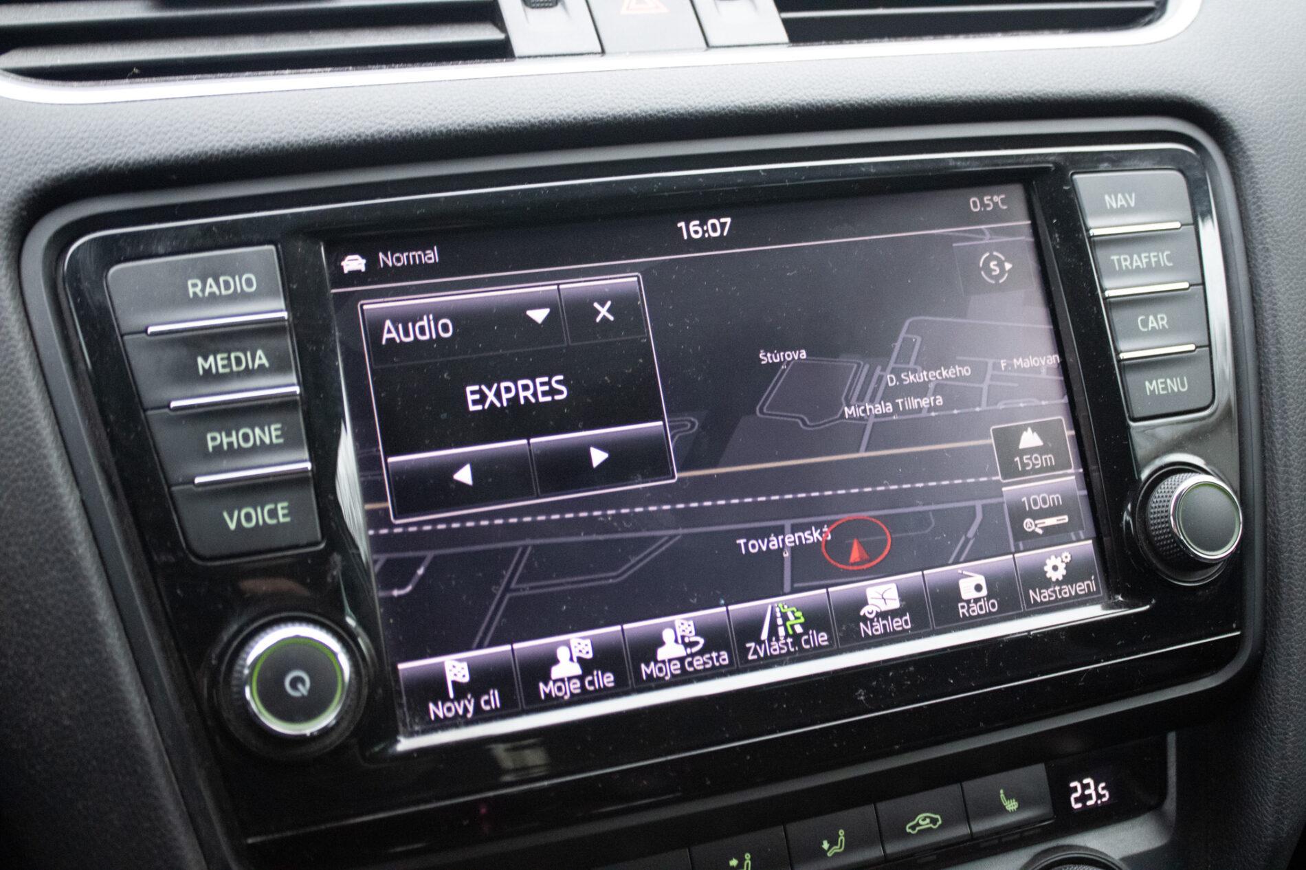 2015 Skoda Octavia RS, hnědá kombi, 205 479 km