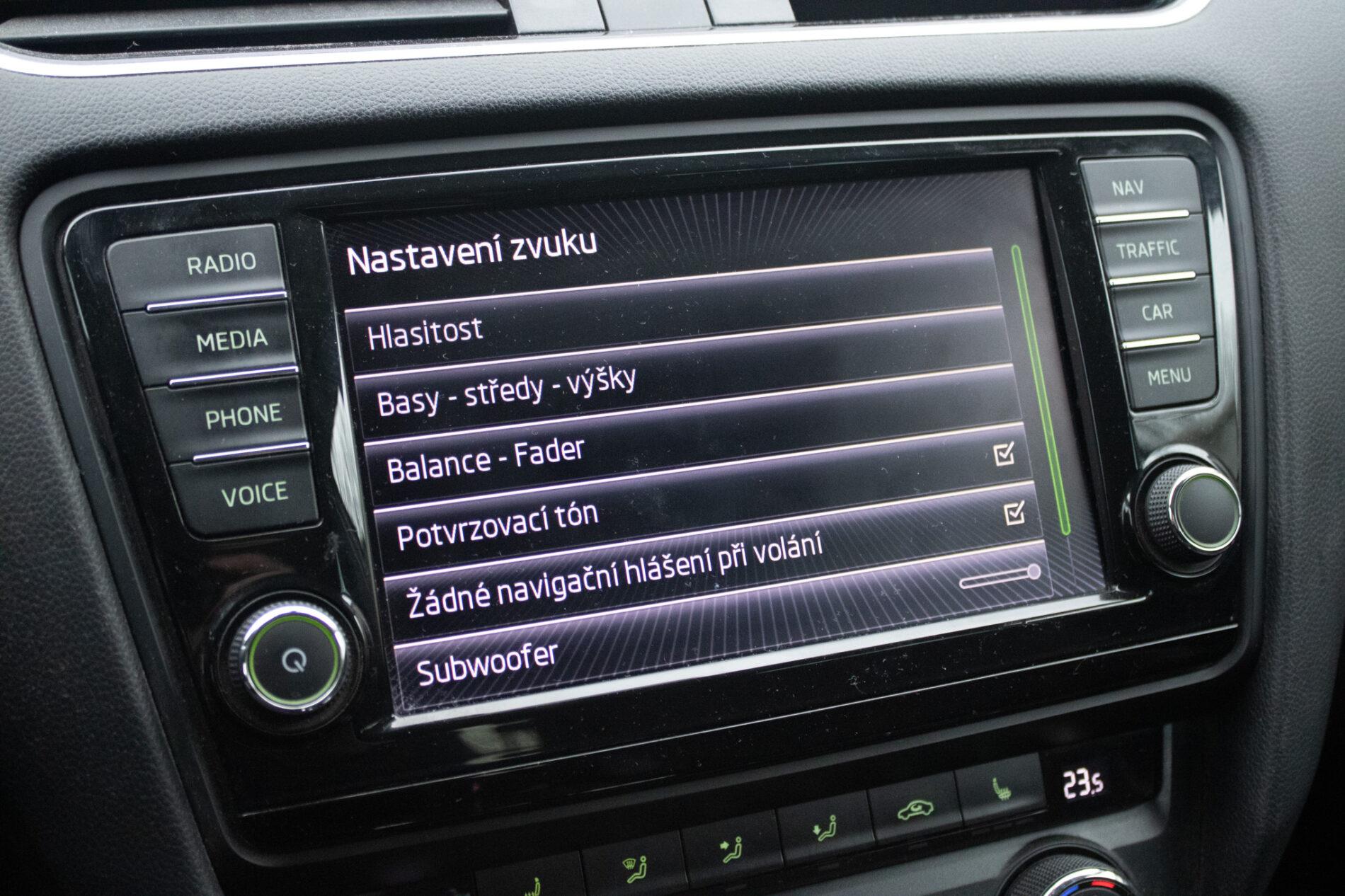 2015 Skoda Octavia RS, hnědá kombi, 205 479 km