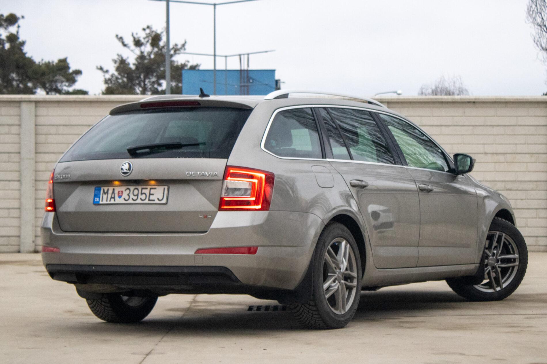 2015 Skoda Octavia RS, hnědá kombi, 205 479 km