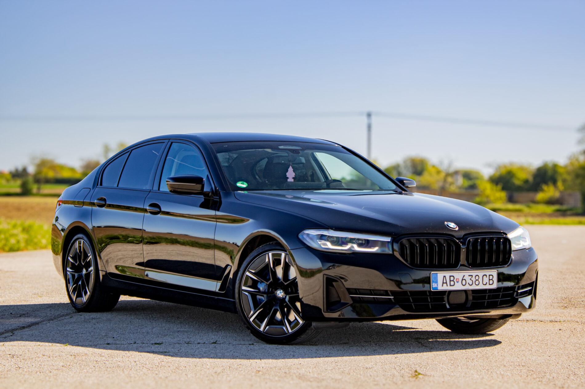 2022 BMW 540d, černá sedan, 145 997 km