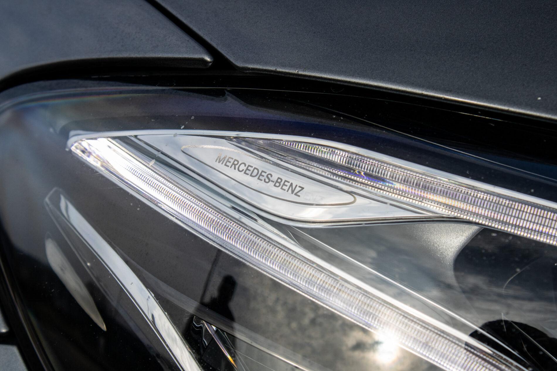 2018 Mercedes-Benz E 350d, šedá kombi, 175 769 km