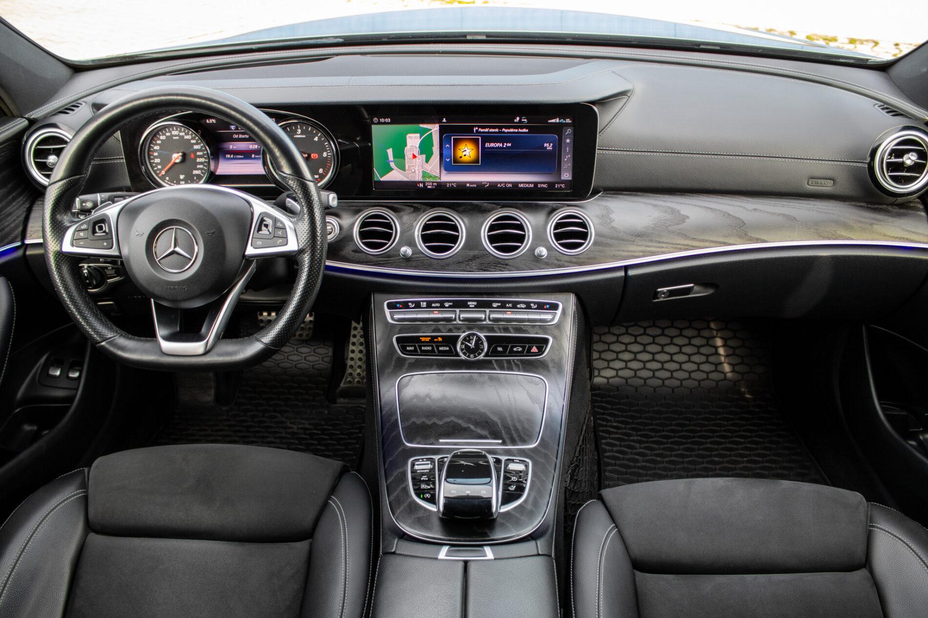 2018 Mercedes-Benz E 350d, šedá kombi, 175 769 km