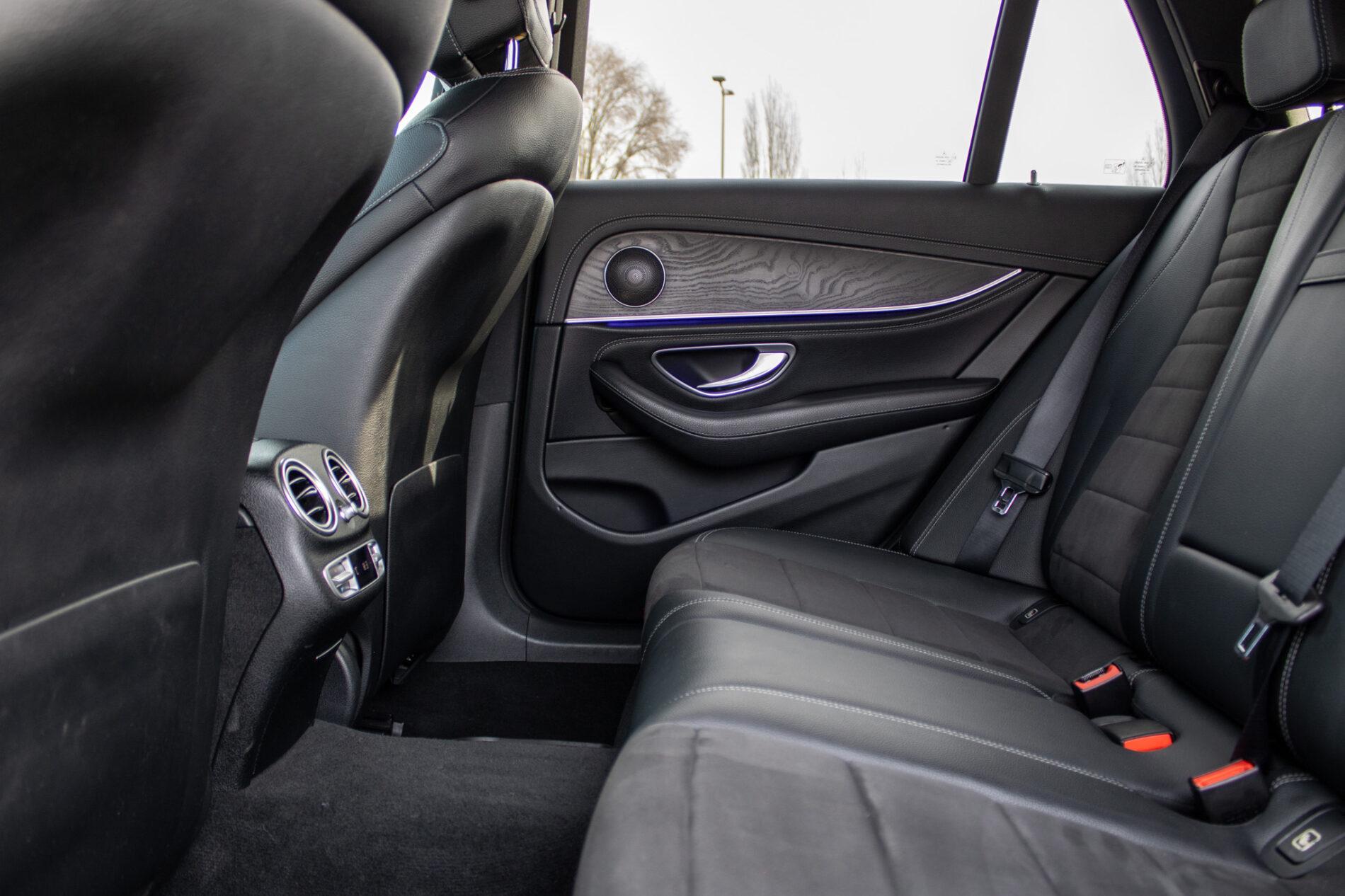 2018 Mercedes-Benz E 350d, šedá kombi, 175 769 km