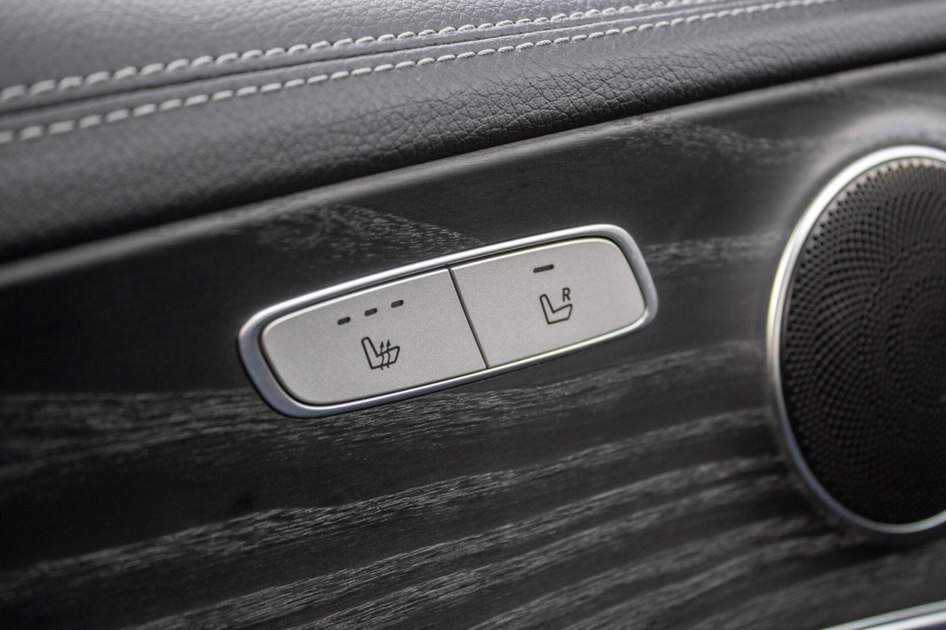 2018 Mercedes-Benz E 350d, šedá kombi, 175 769 km