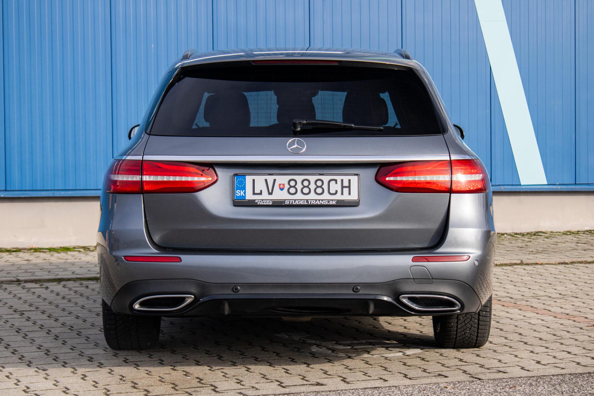 2018 Mercedes-Benz E 350d, šedá kombi, 175 769 km