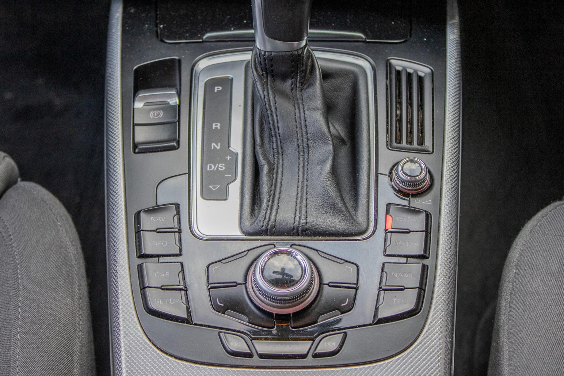 2012 AUDI A4, hnědá kombi, 223 486 km