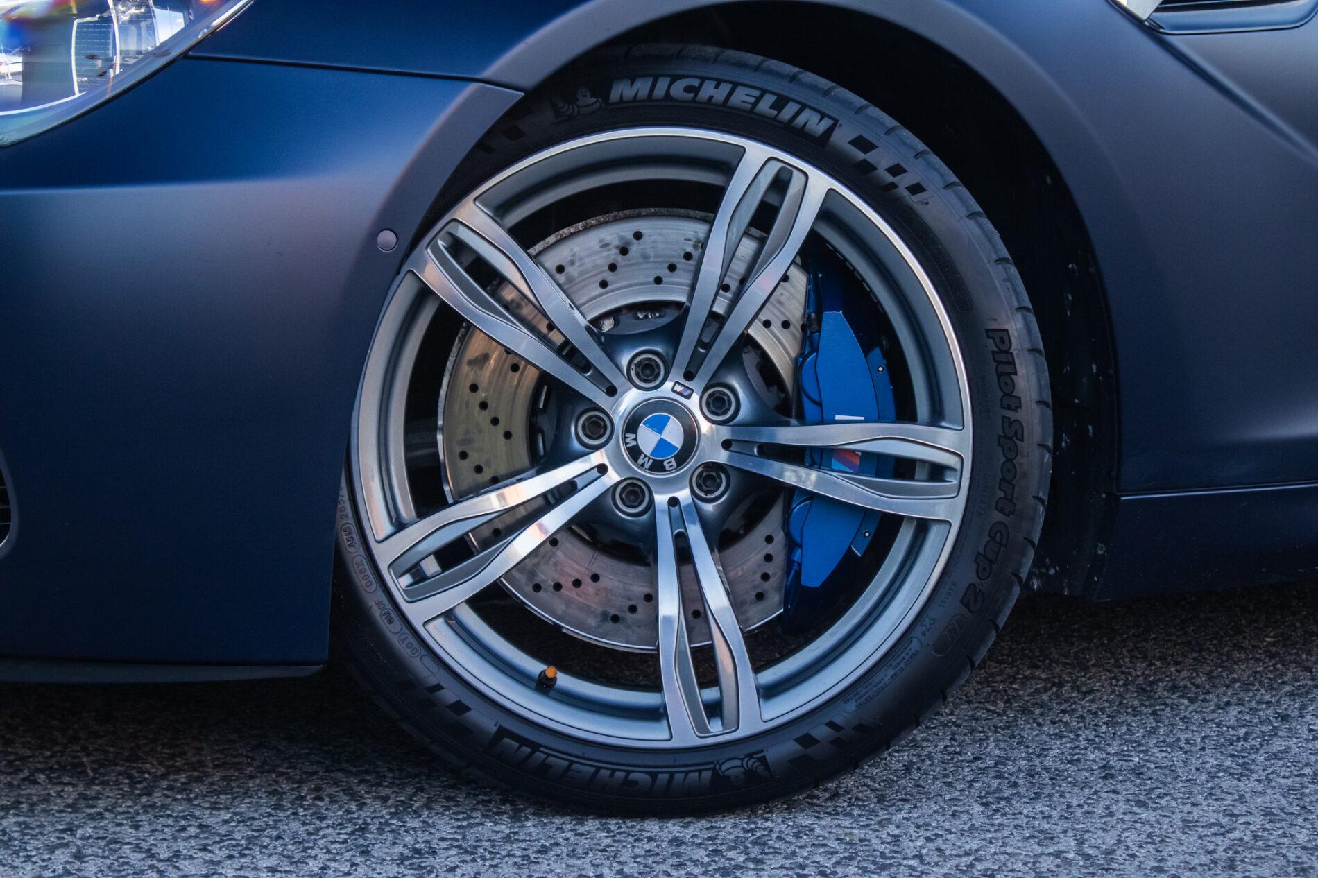 2013 BMW M6, modrá kupé, 57 095 km