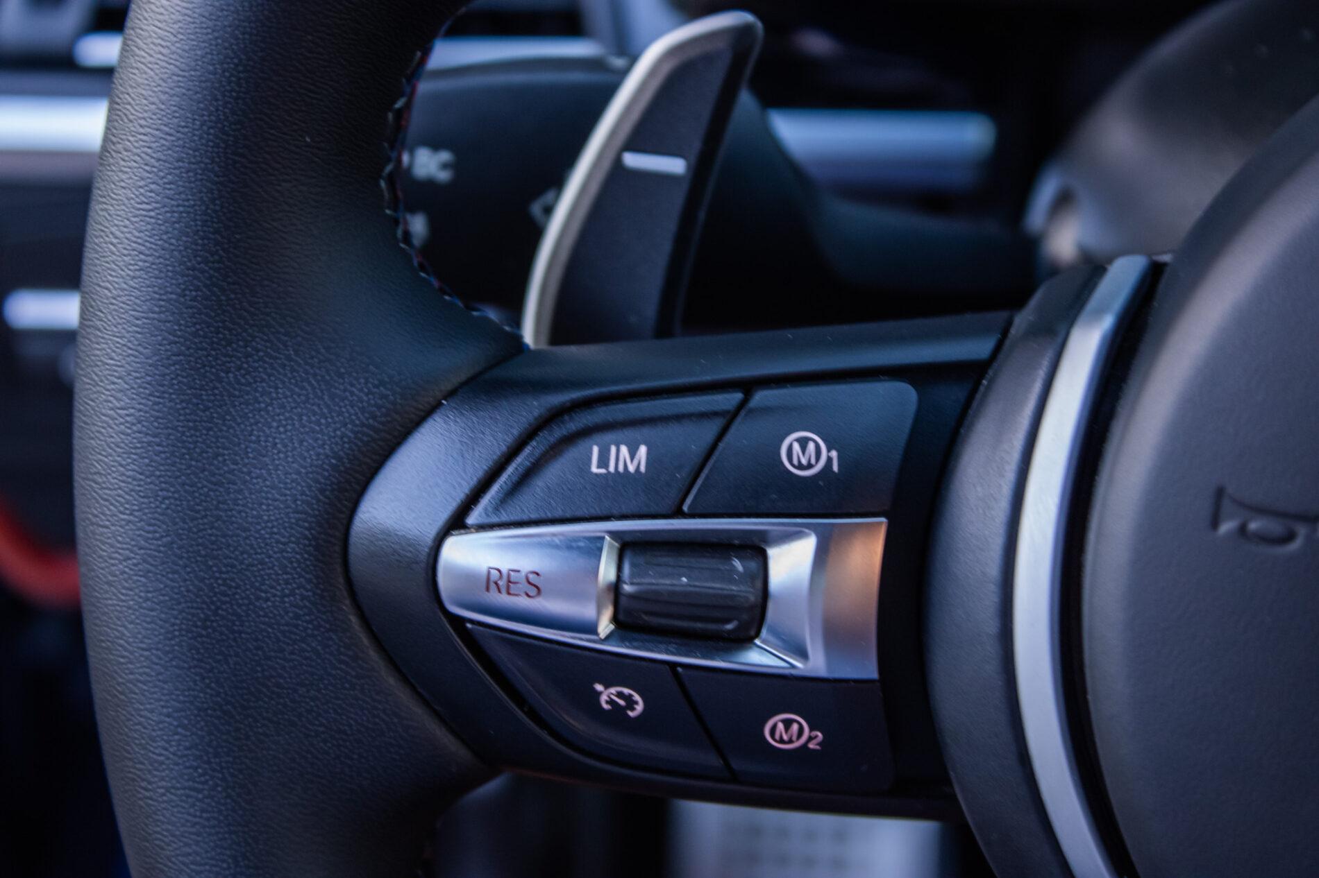 2013 BMW M6, modrá kupé, 57 095 km