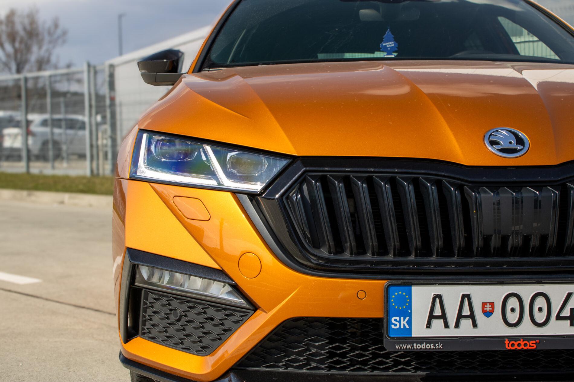 2024 Skoda Octavia RS, oranžová sedan, 18 411 km