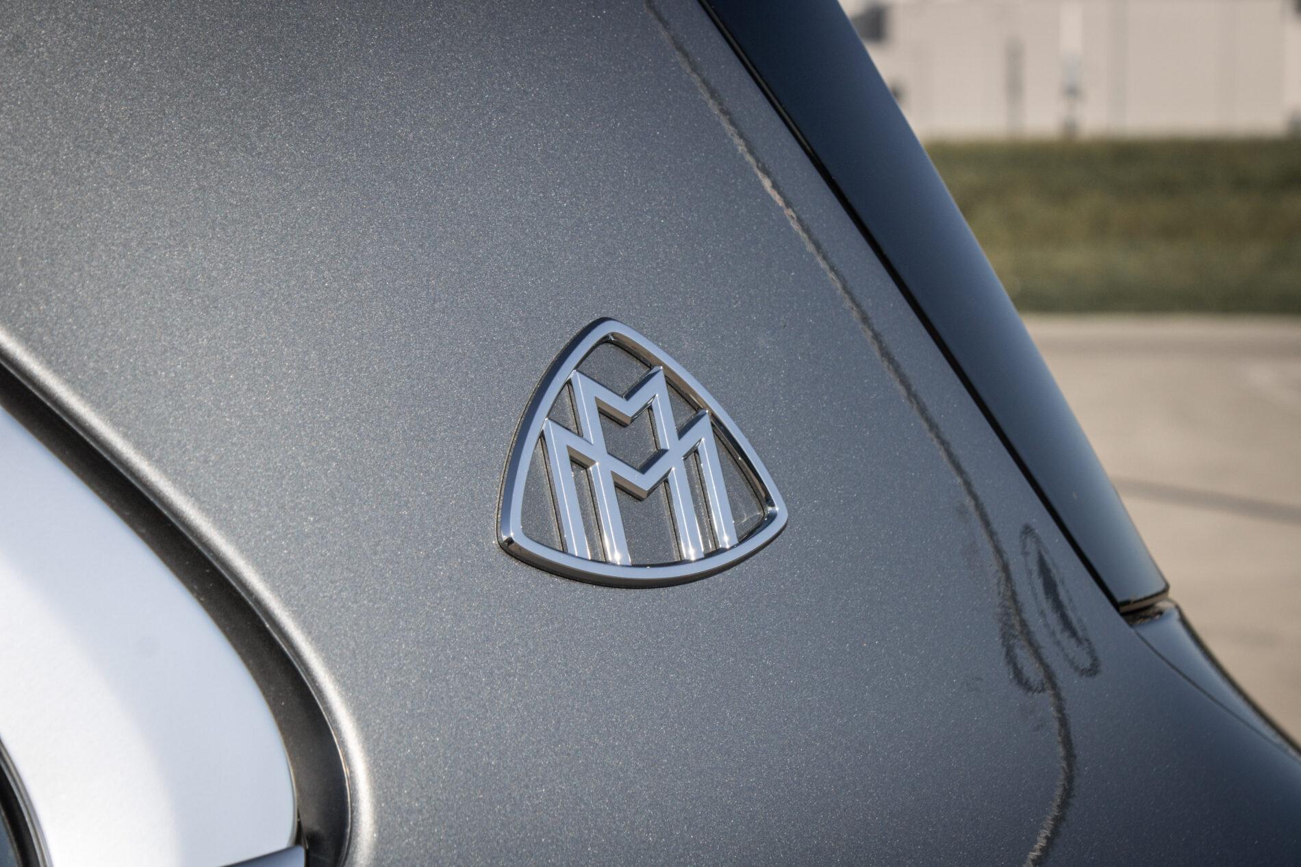 2022 Mercedes-Benz GLS Maybach, šedá suv, 42 000 km