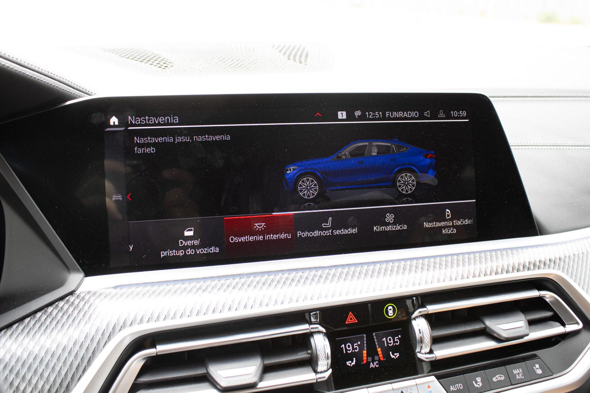 2021 BMW X6 M, modrá suv, 58 721 km
