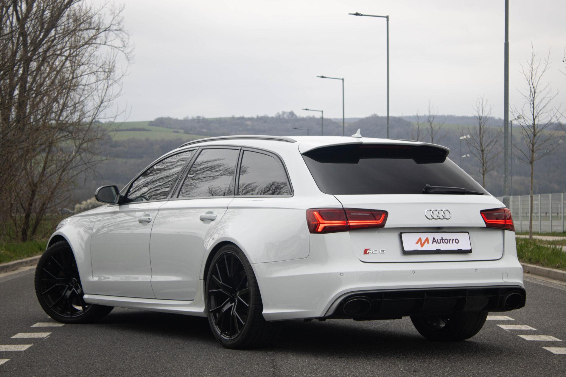 2016 AUDI RS6 Perf., bílá kombi, 167 550 km