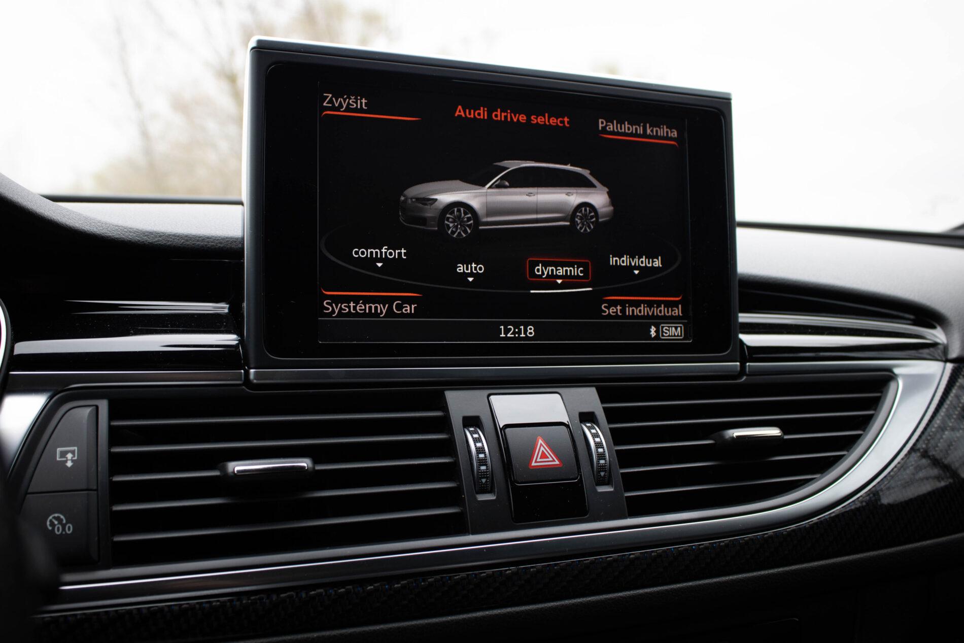 2016 AUDI RS6 Perf., bílá kombi, 167 550 km