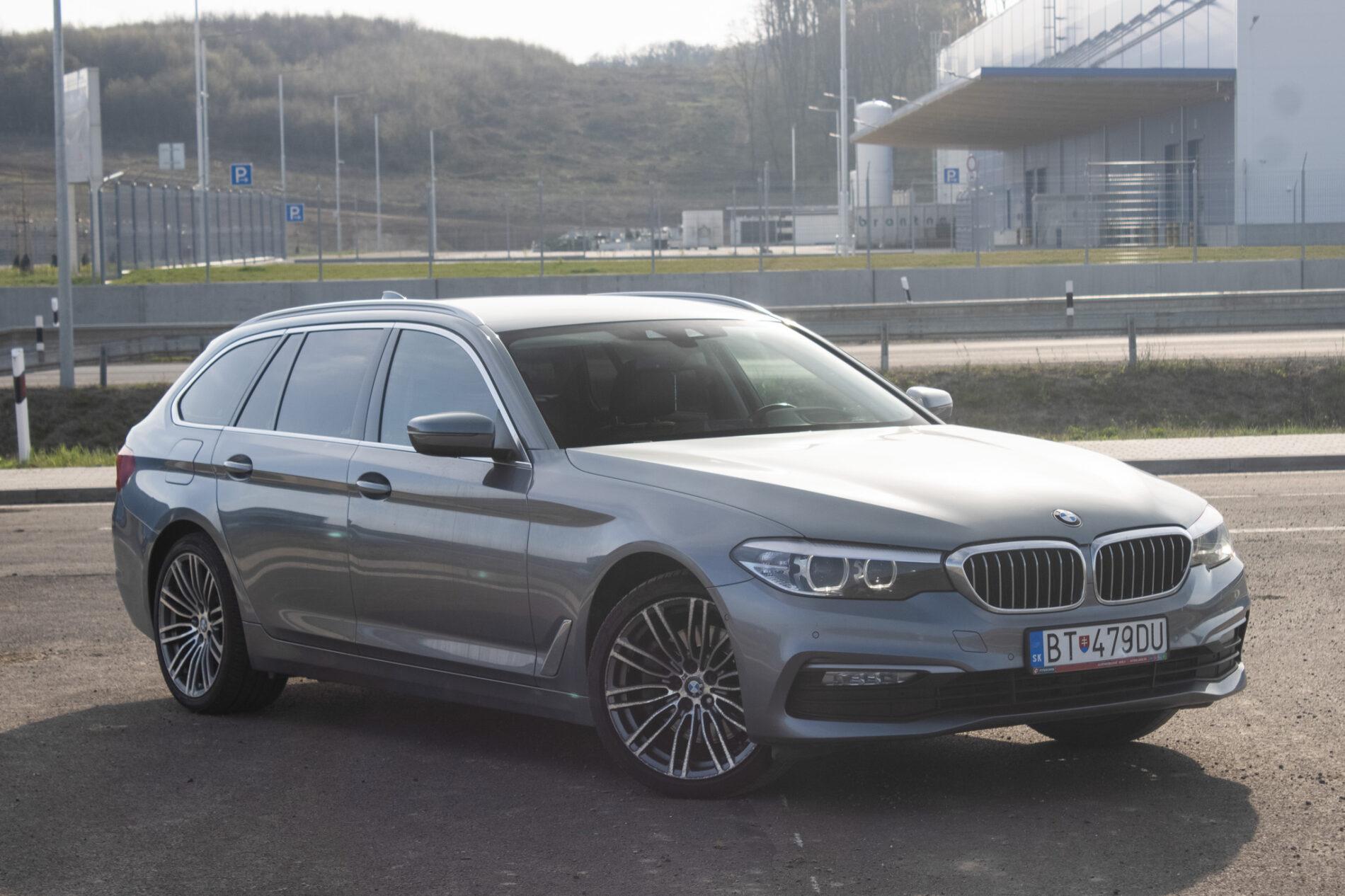 2017 BMW 530d, šedá kombi, 284 000 km