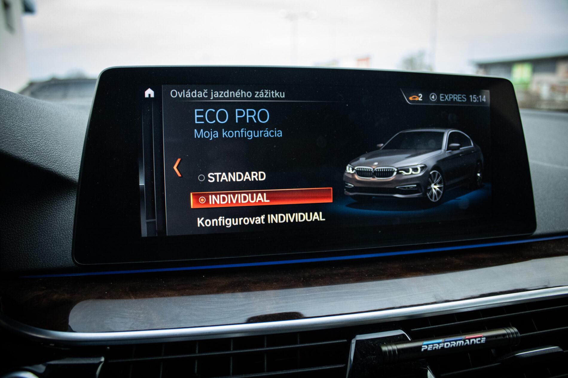 2017 BMW 540d, šedá sedan, 182 573 km