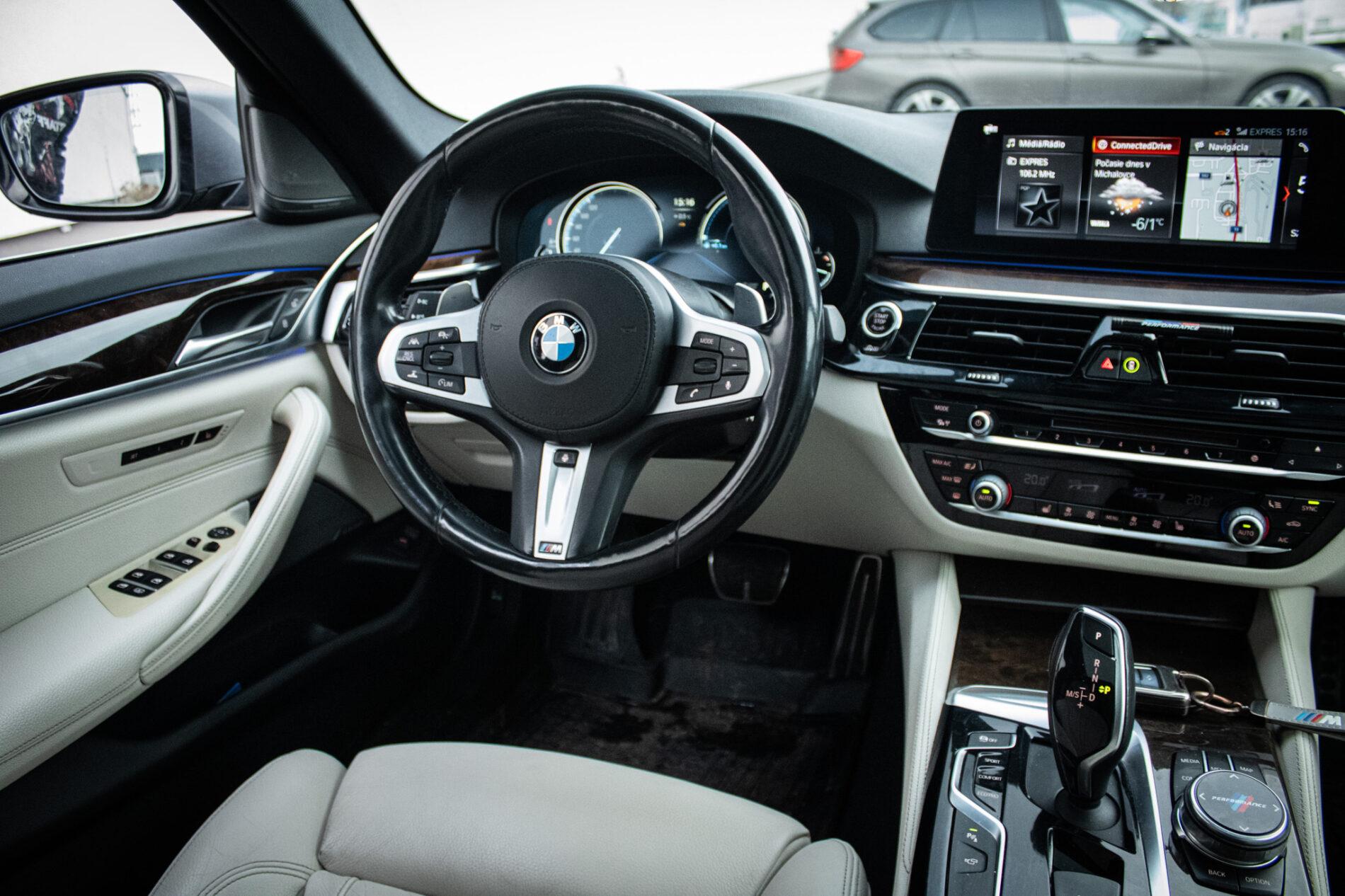 2017 BMW 540d, šedá sedan, 182 573 km