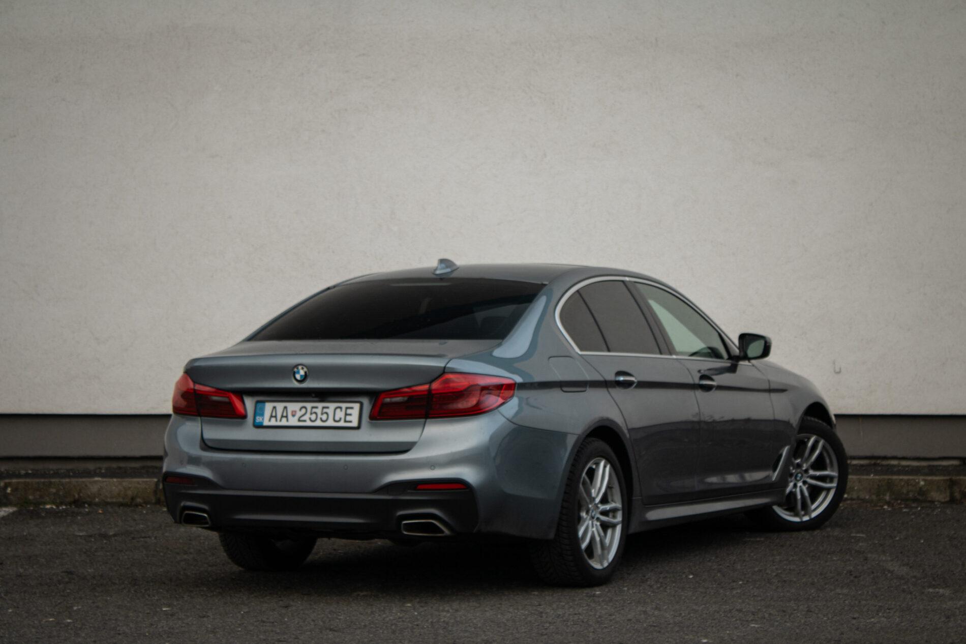 2017 BMW 540d, šedá sedan, 182 573 km