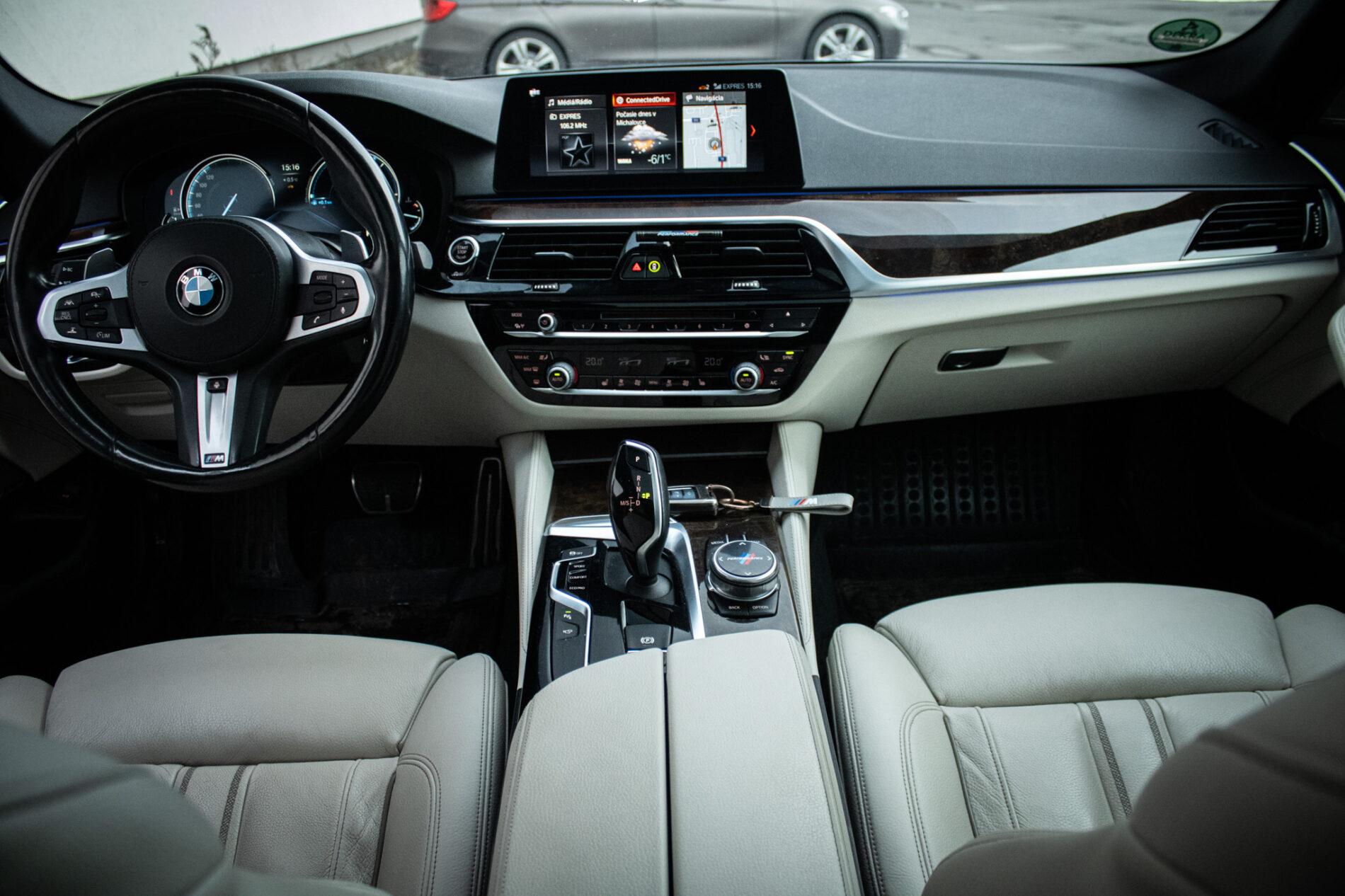 2017 BMW 540d, šedá sedan, 182 573 km