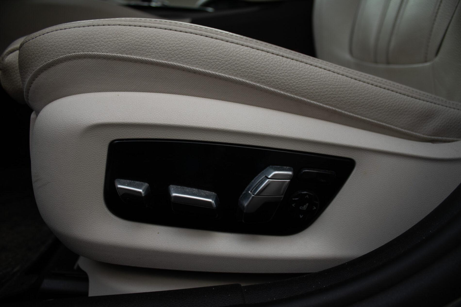 2017 BMW 540d, šedá sedan, 182 573 km