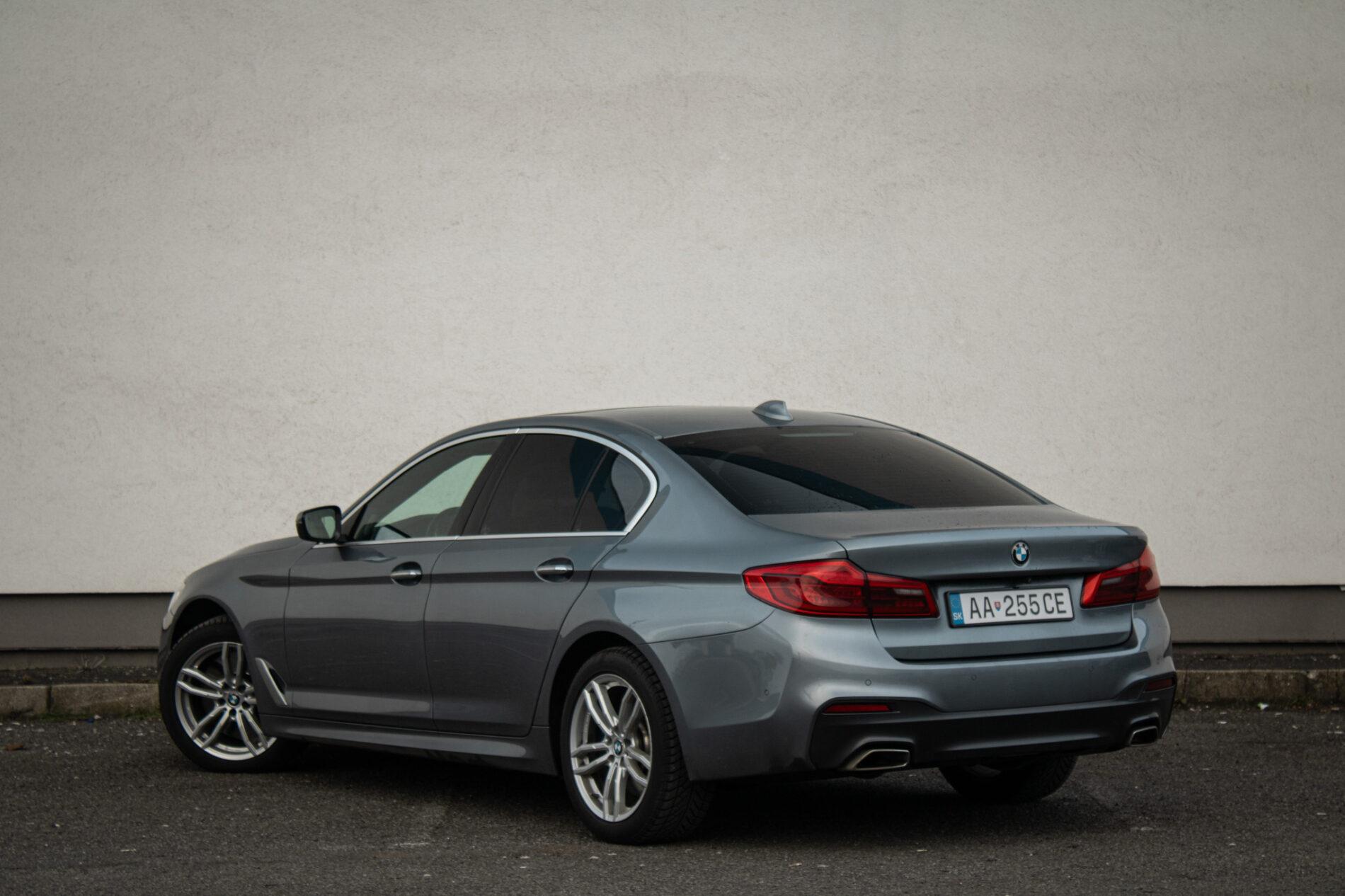 2017 BMW 540d, šedá sedan, 182 573 km