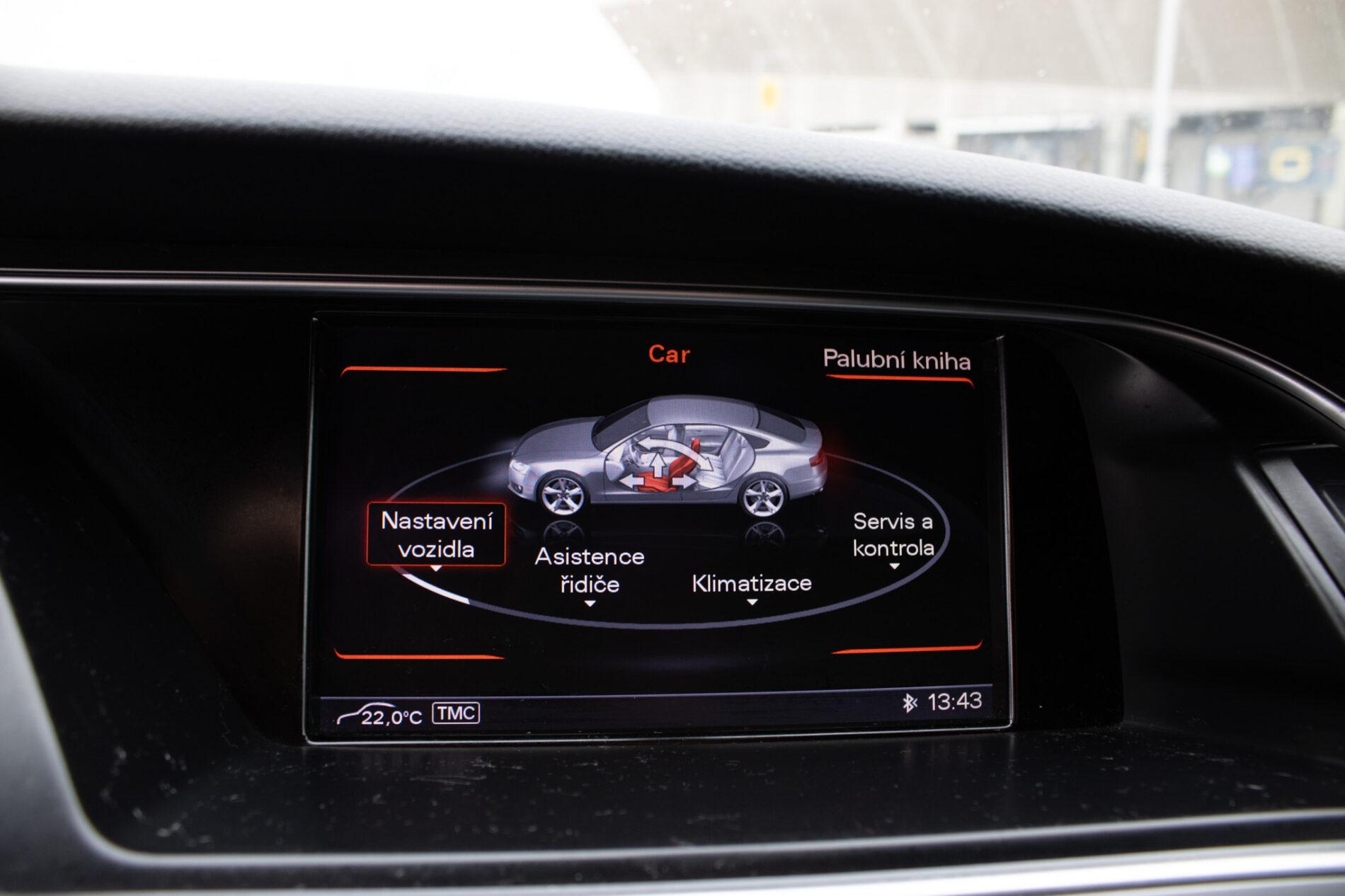 2013 AUDI A5, bílá, 303 000 km