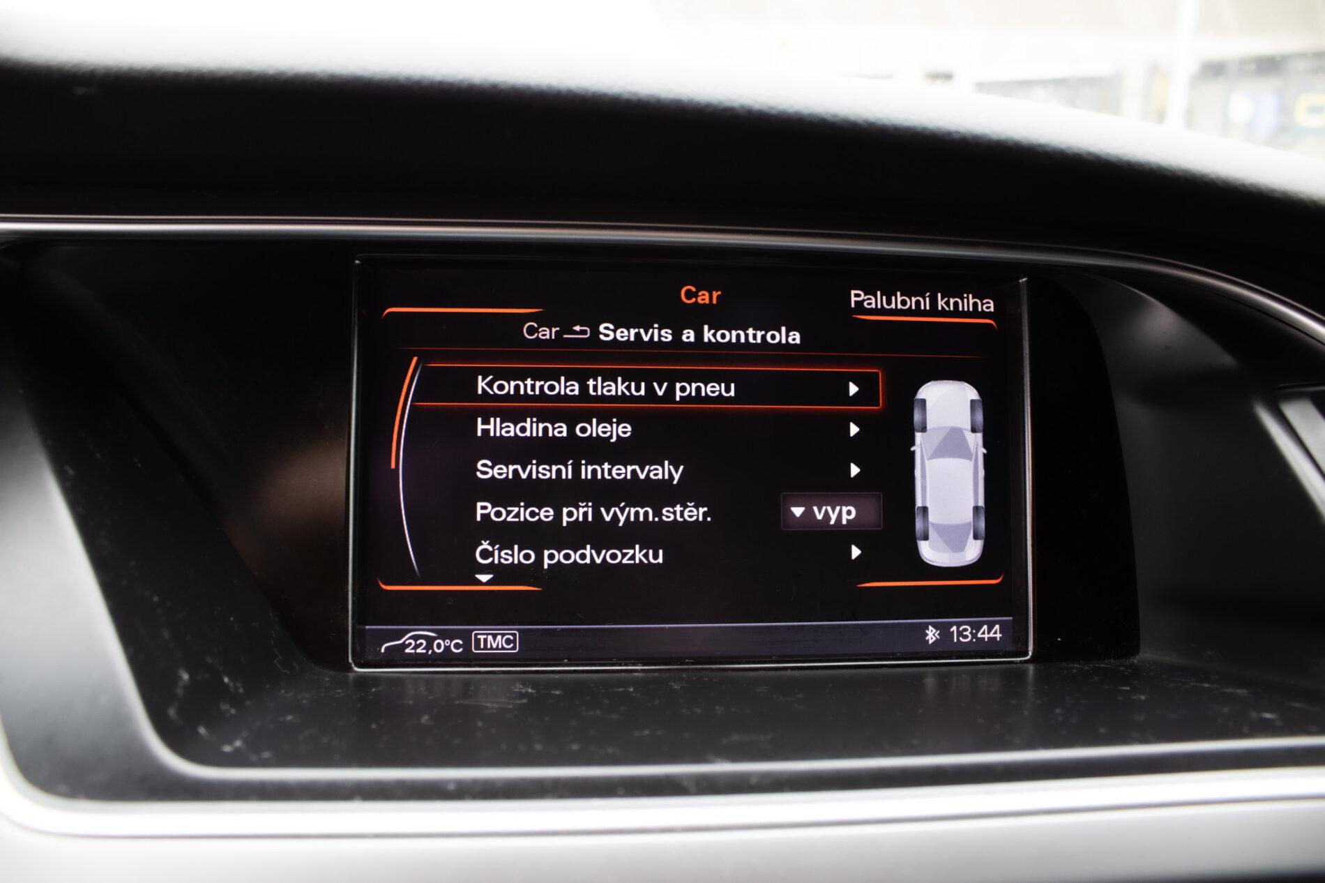 2013 AUDI A5, bílá, 303 000 km