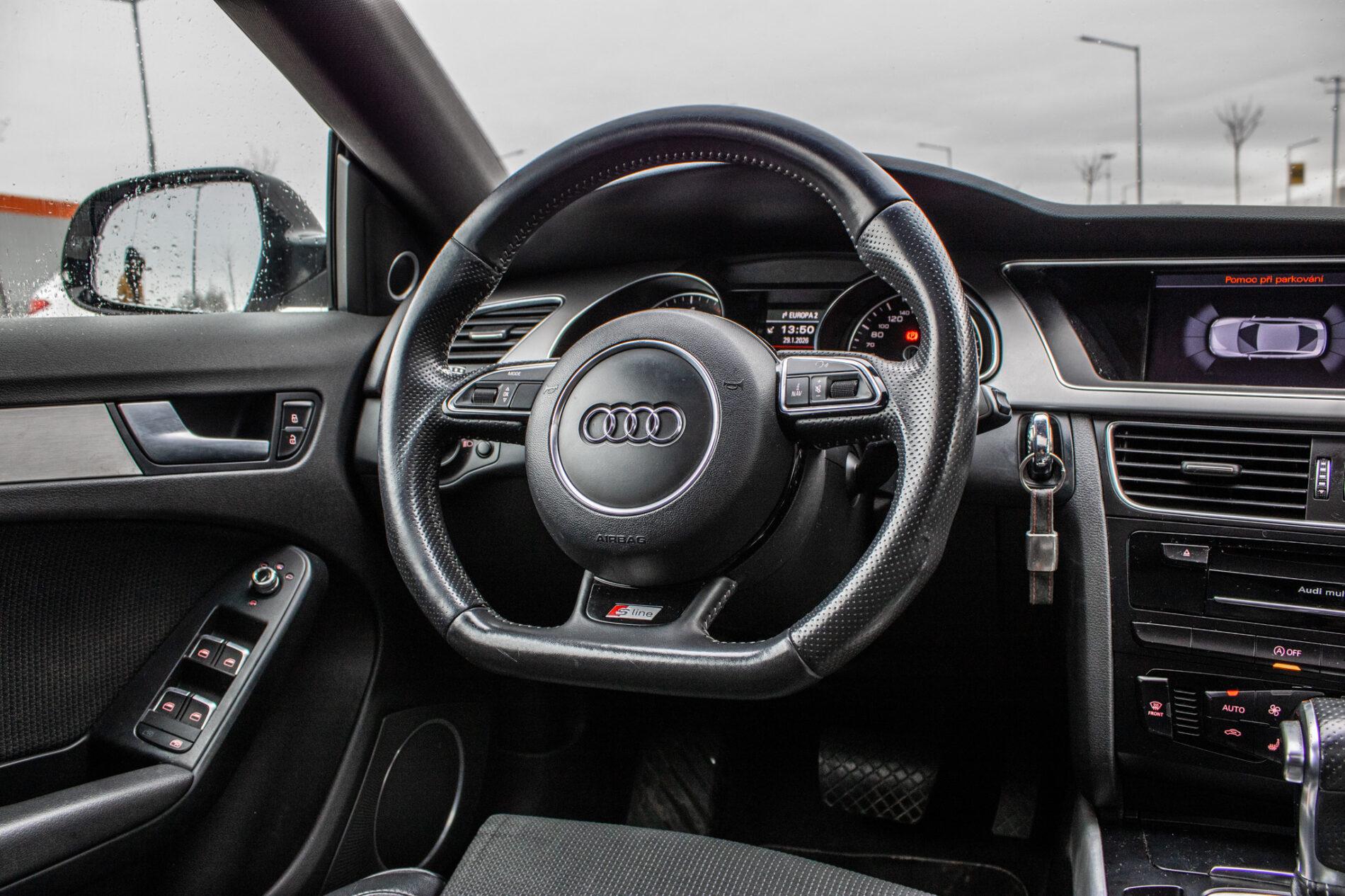 2013 AUDI A5, bílá, 303 000 km