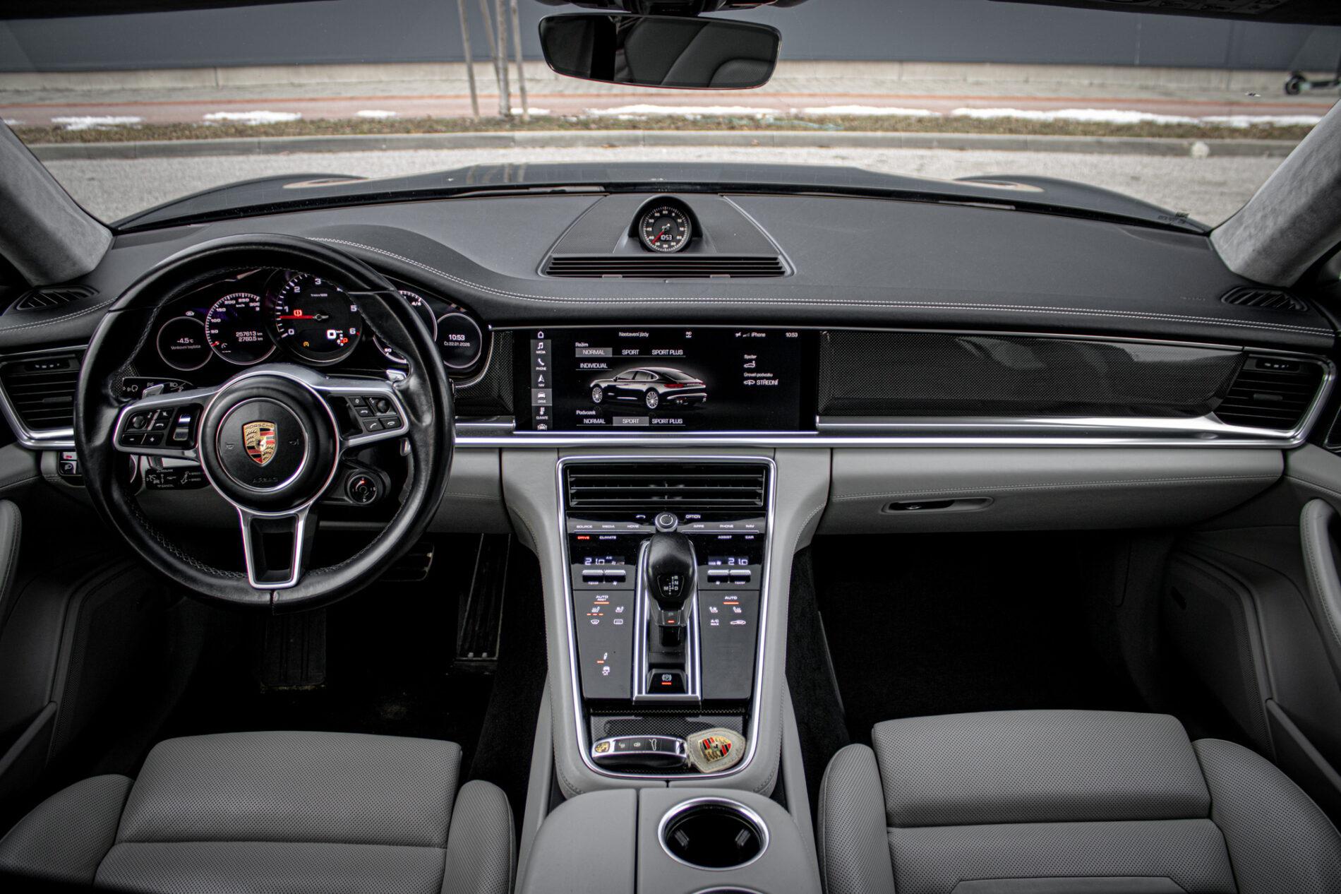 2016 Porsche Panamera 4S Diesel, černá, 257 613 km