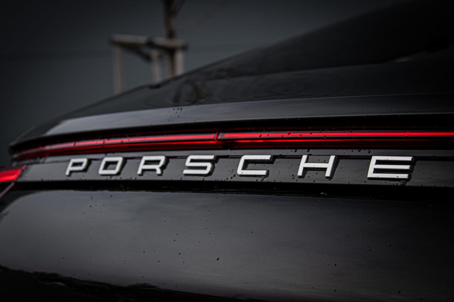 2016 Porsche Panamera 4S Diesel, černá, 257 613 km