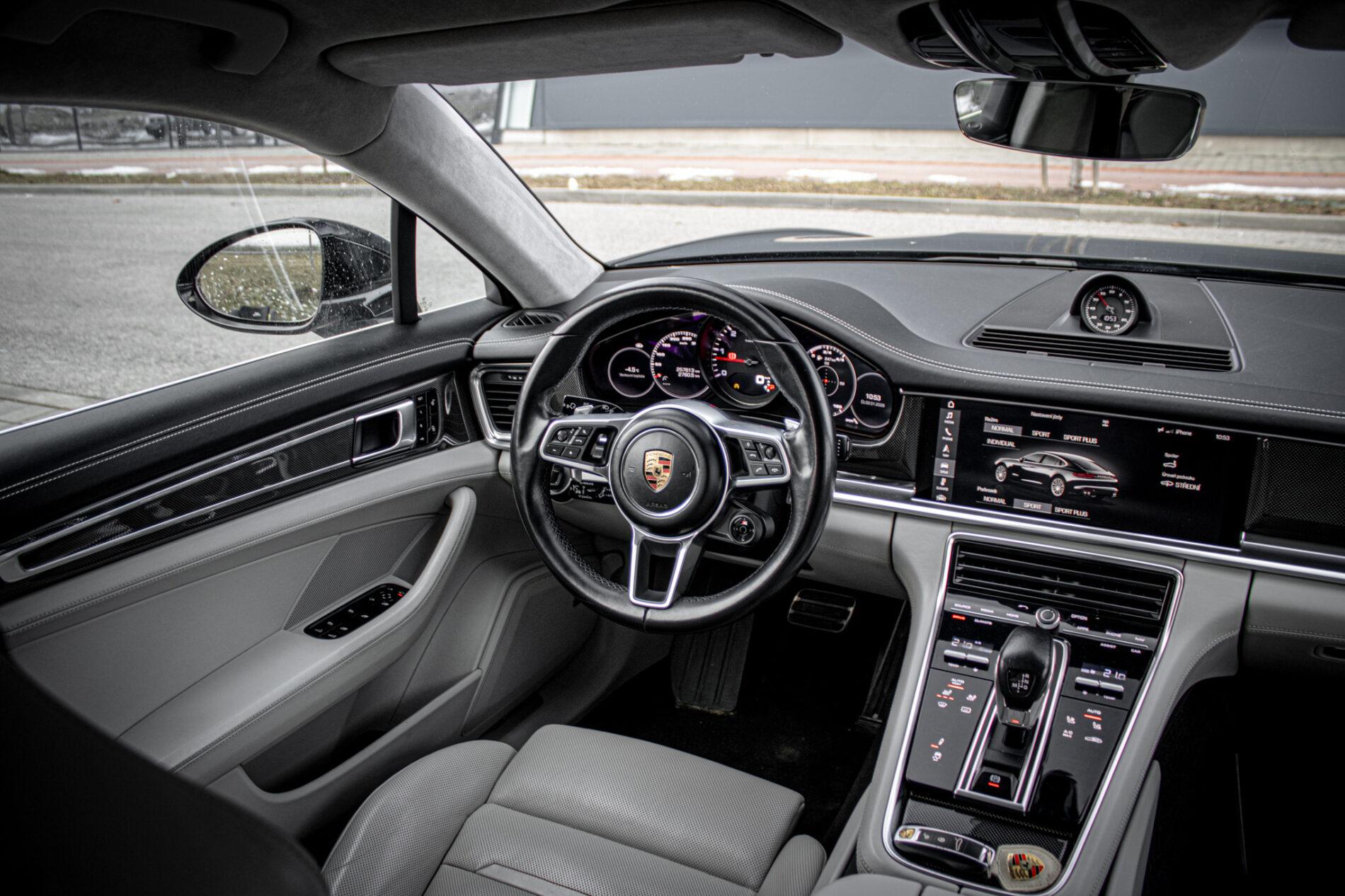 2016 Porsche Panamera 4S Diesel, černá, 257 613 km
