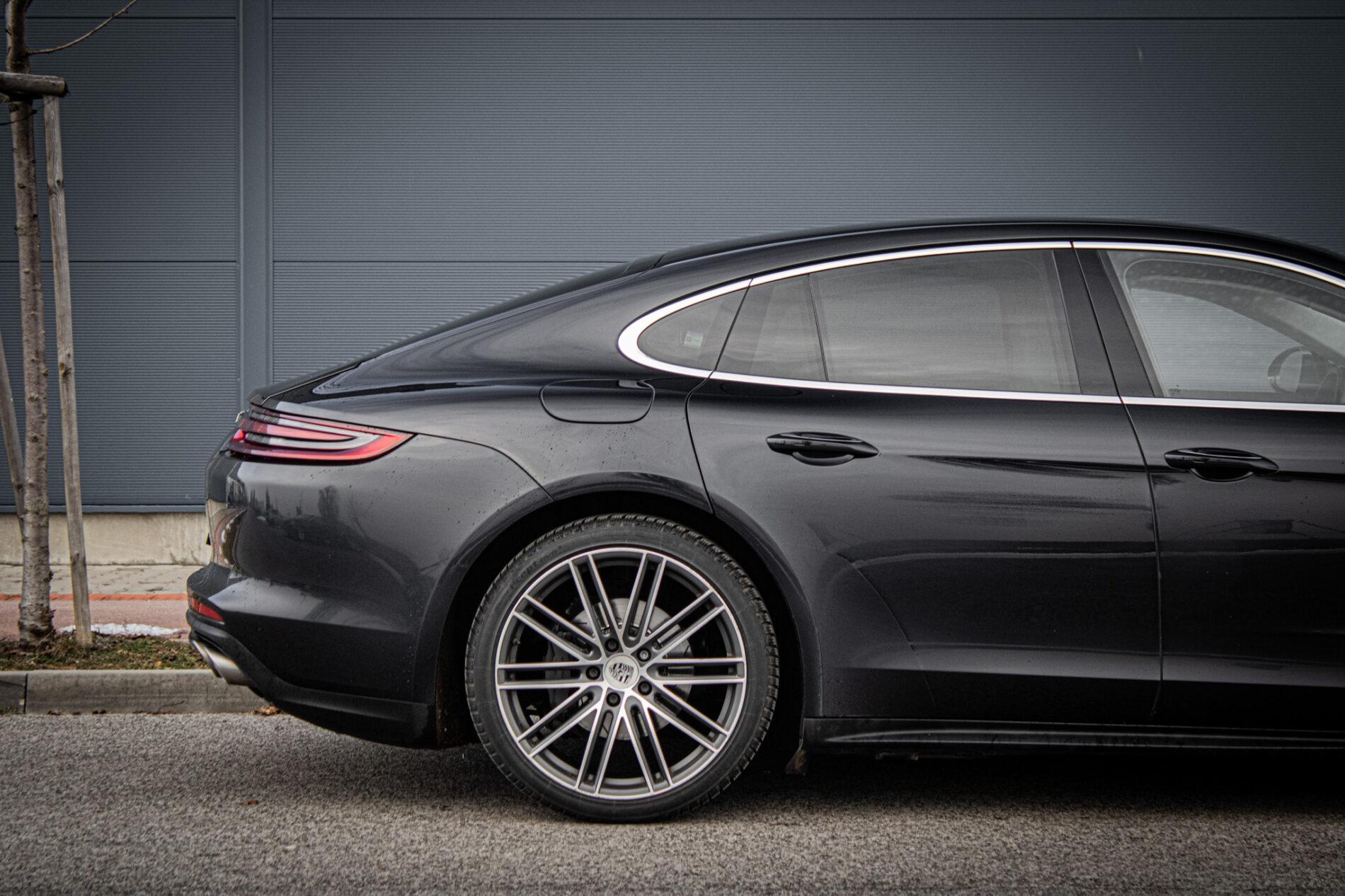 2016 Porsche Panamera 4S Diesel, černá, 257 613 km