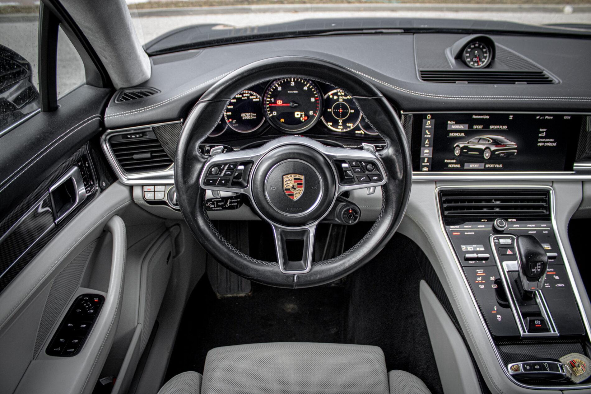 2016 Porsche Panamera 4S Diesel, černá, 257 613 km