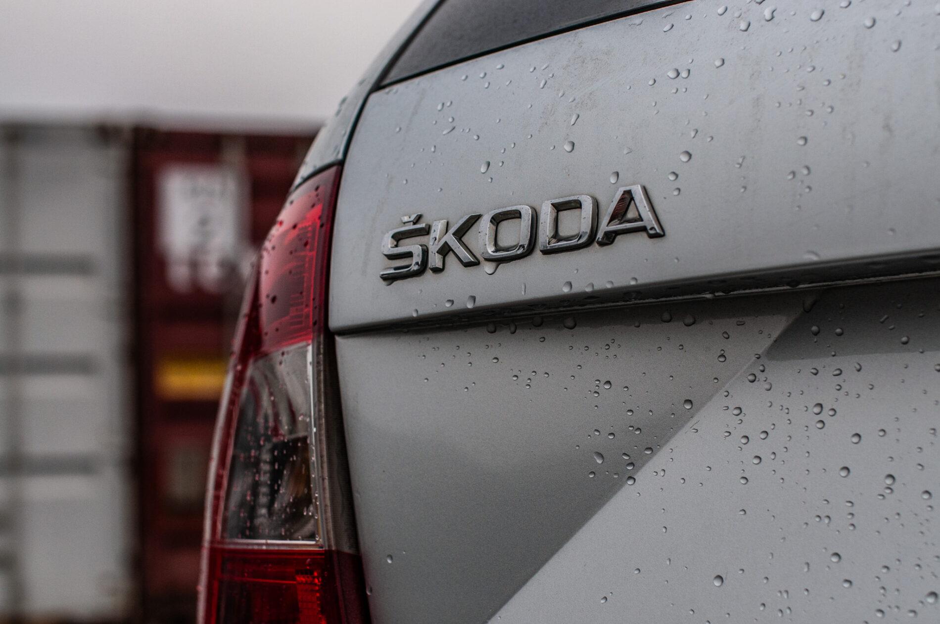 2015 Skoda Octavia RS, stříbrná kombi, 240 701 km