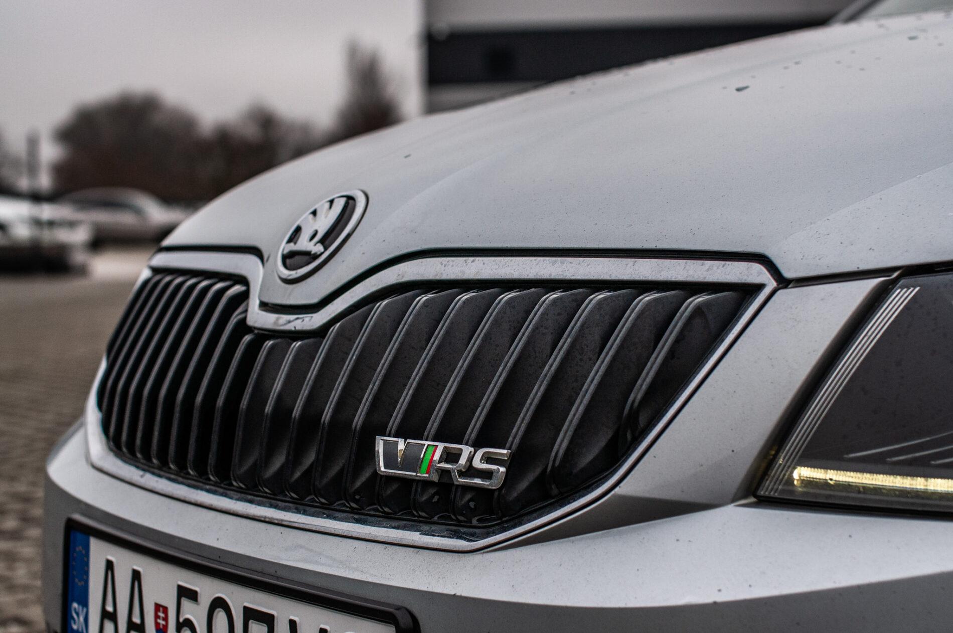 2015 Skoda Octavia RS, stříbrná kombi, 240 701 km