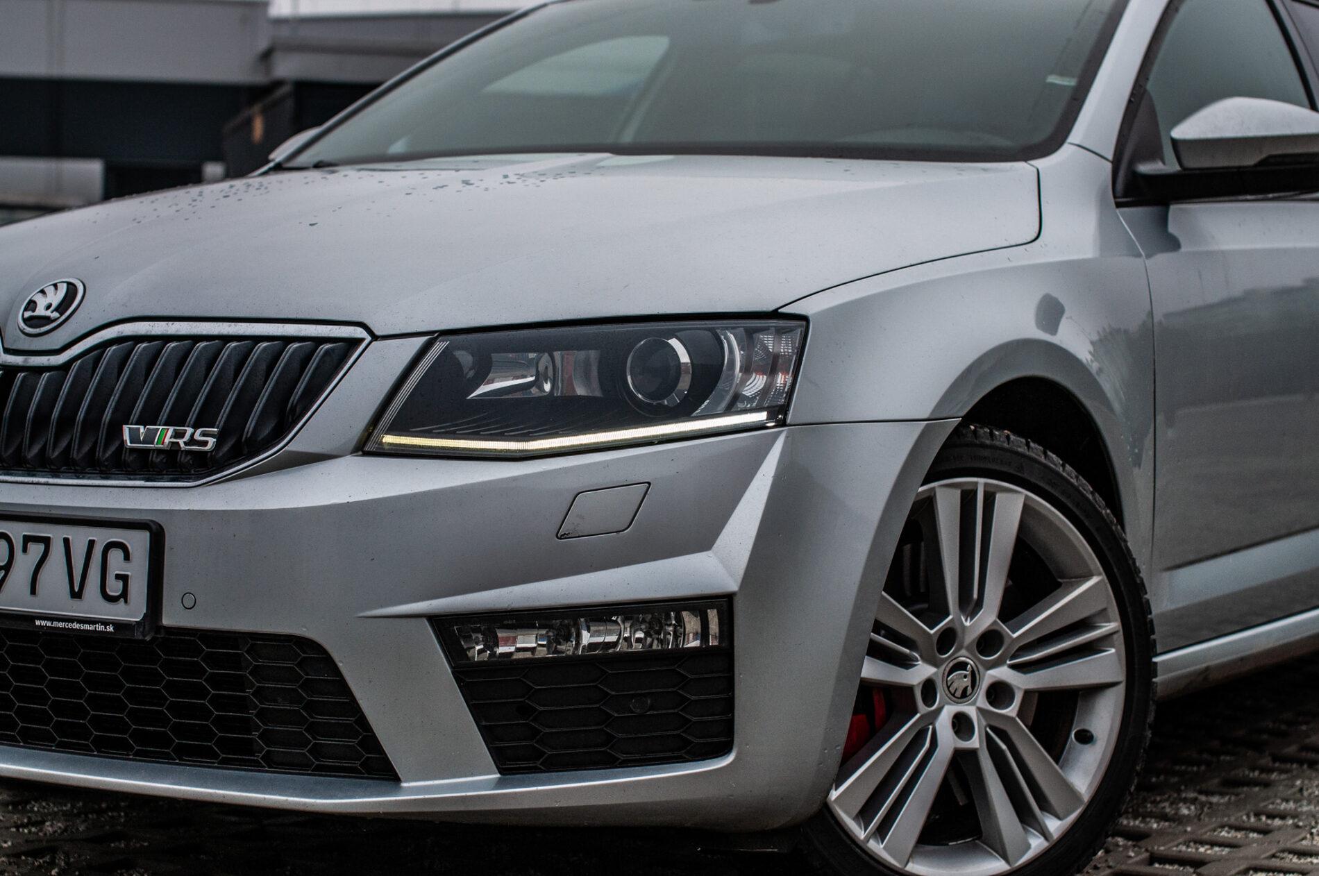 2015 Skoda Octavia RS, stříbrná kombi, 240 701 km